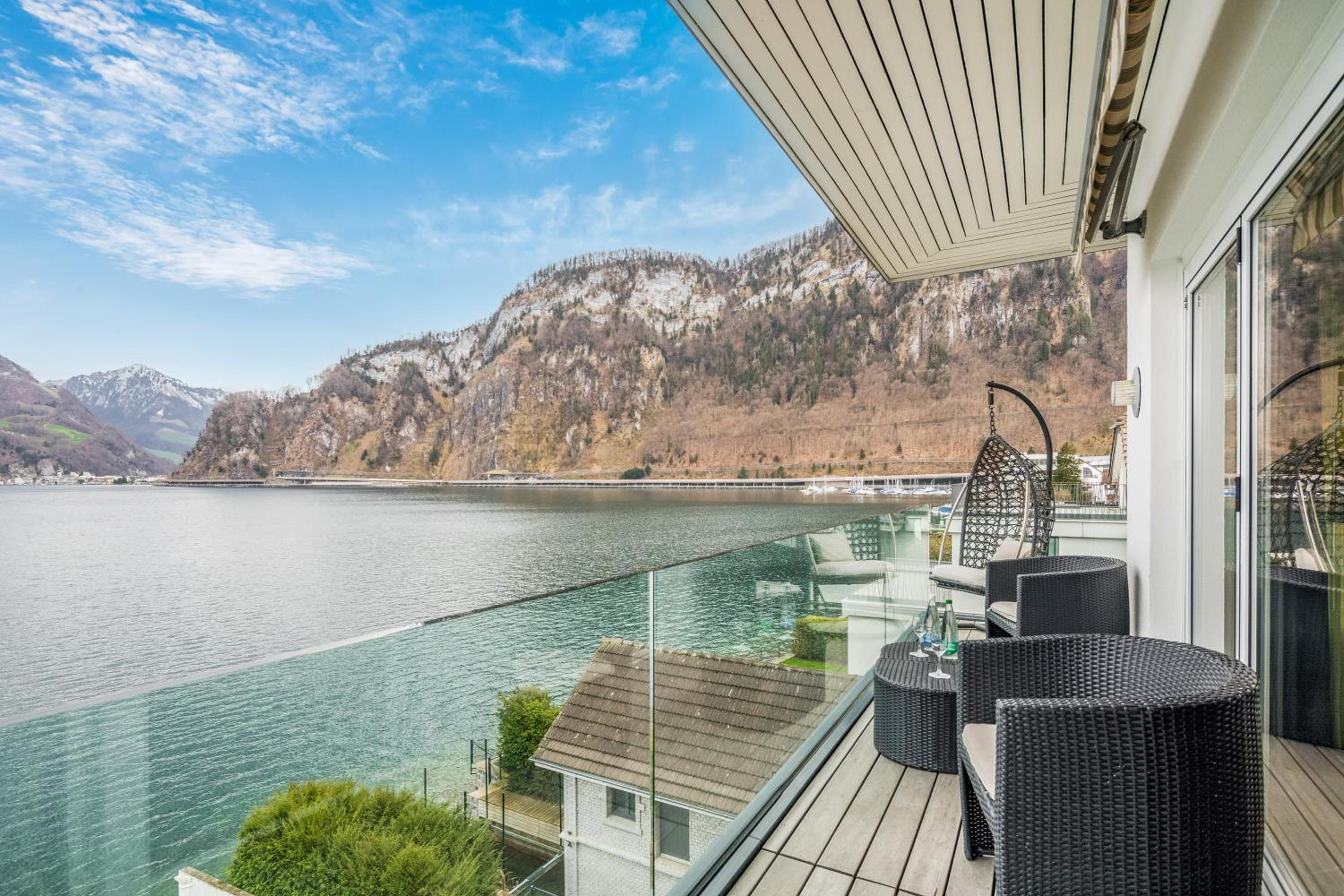 Suite with Lake View - Photo 6