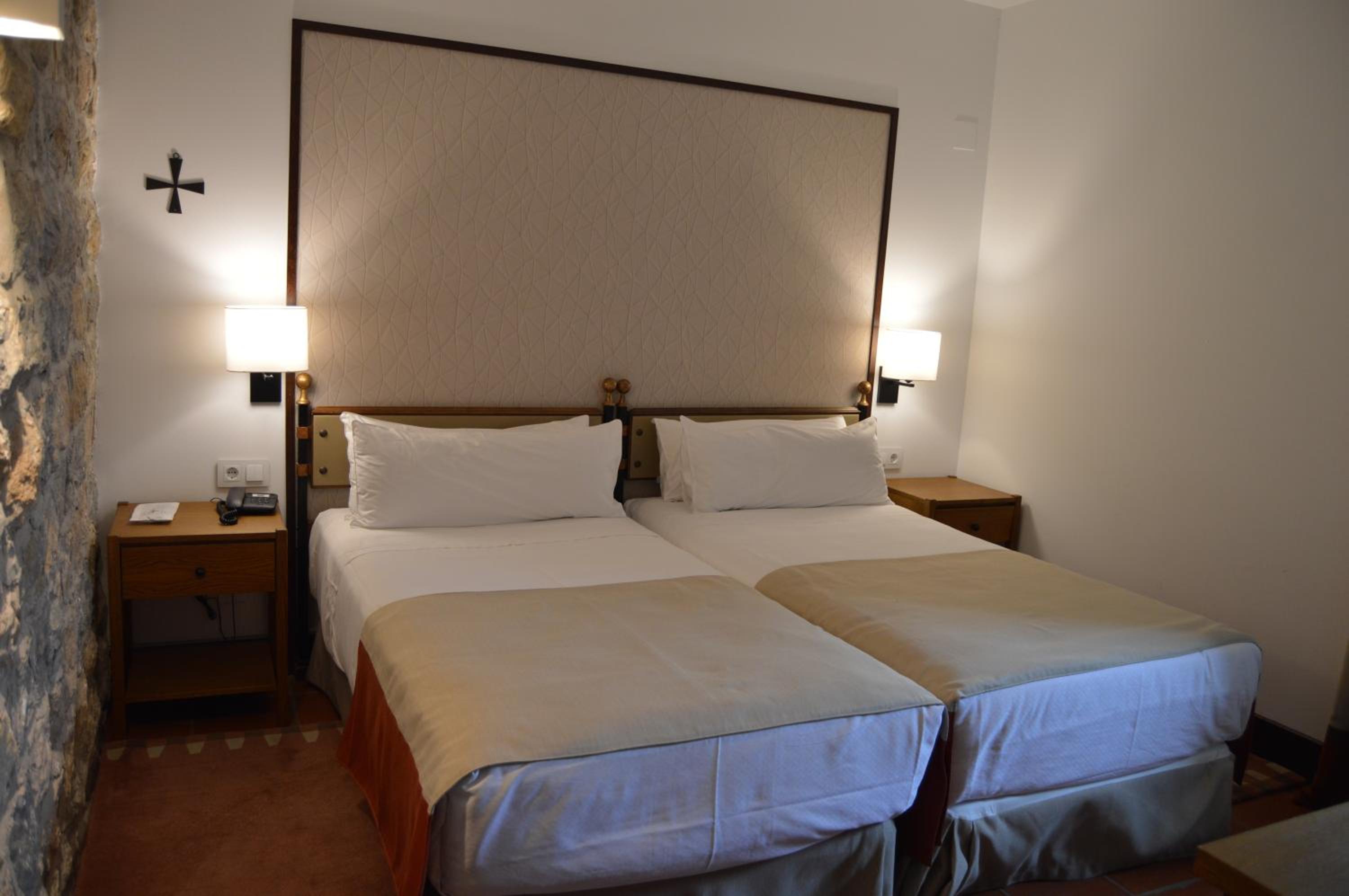 Standard Twin Room - Photo 6