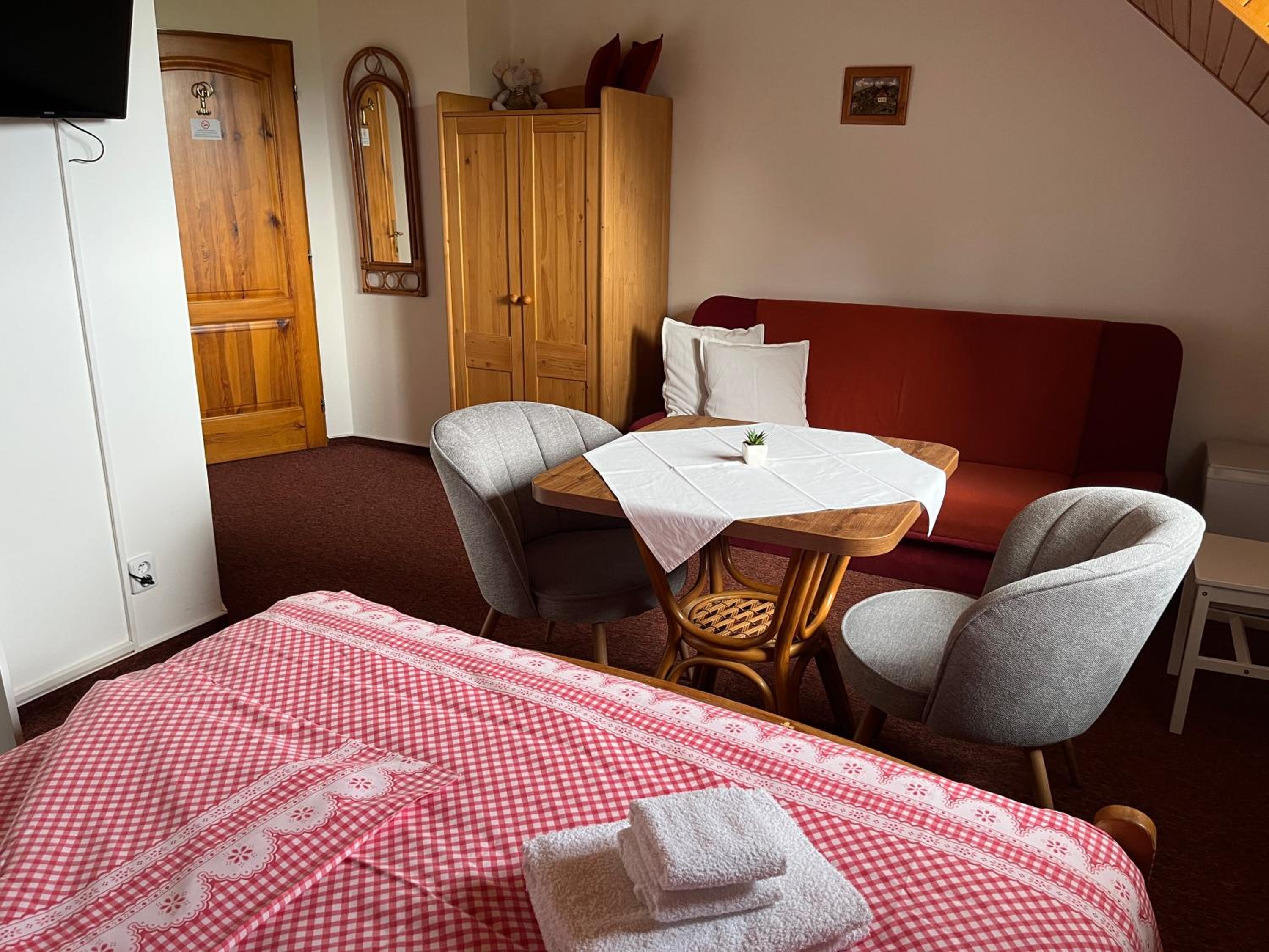 Standard Double Room with Extra Bed photo 1