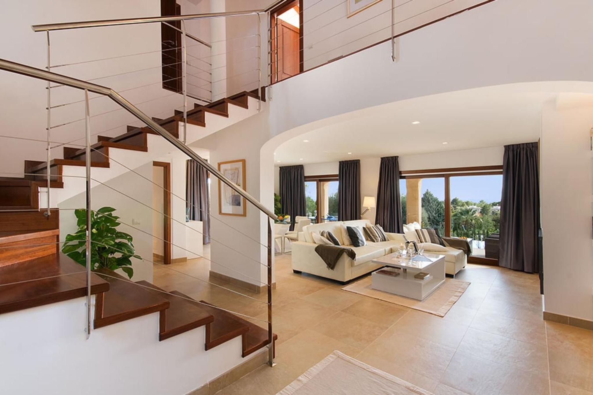 Villa con vistas al jardín