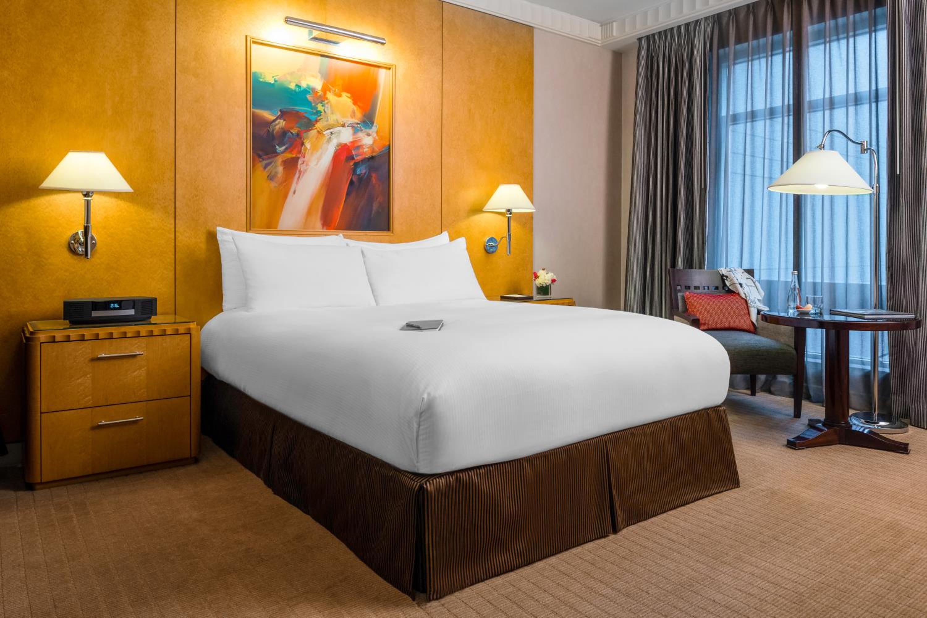 Luxury Queen Room With Bath Tub - Disability Access/City View thumbnail 6