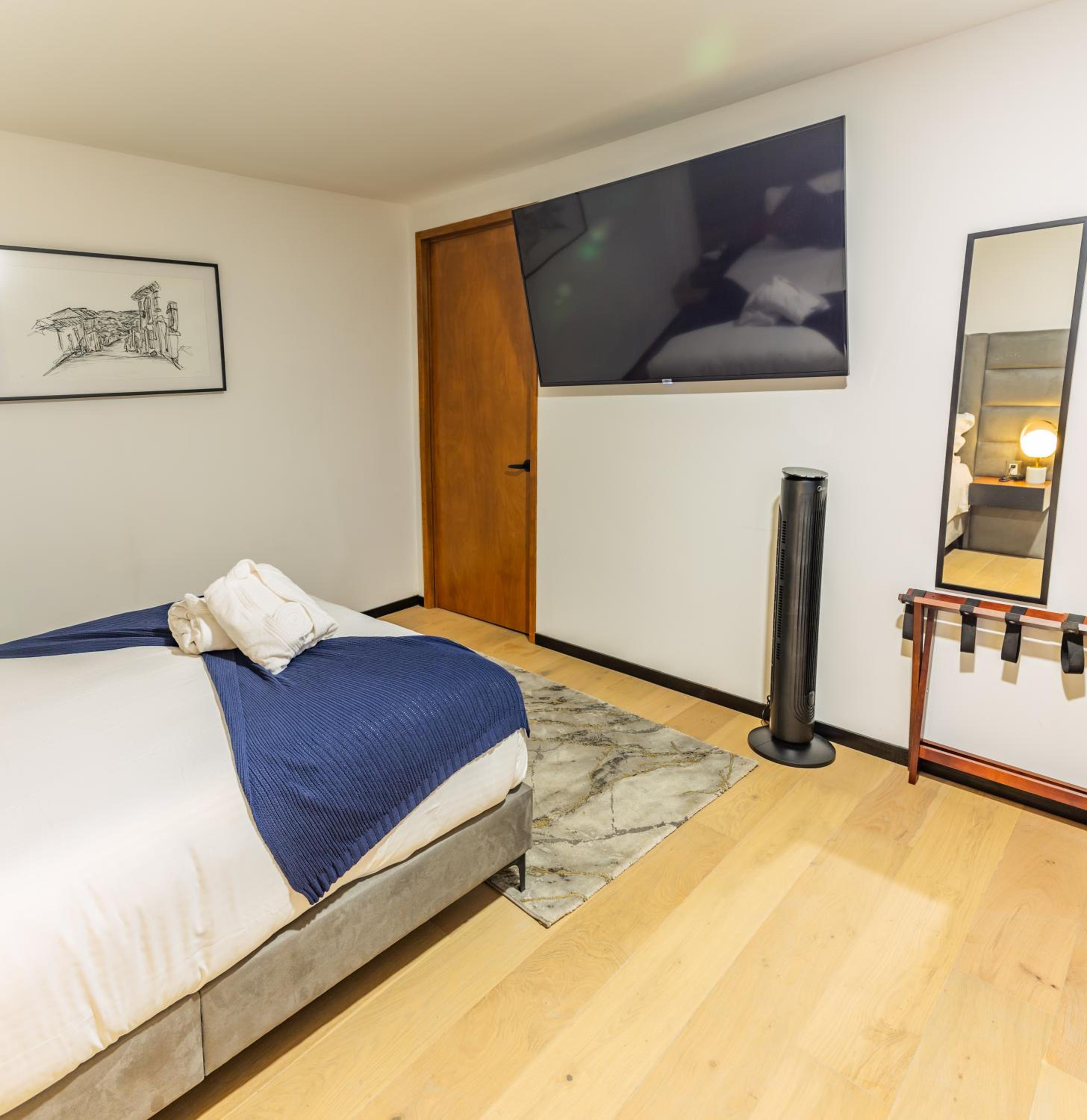 Standard Double Room - Photo 2