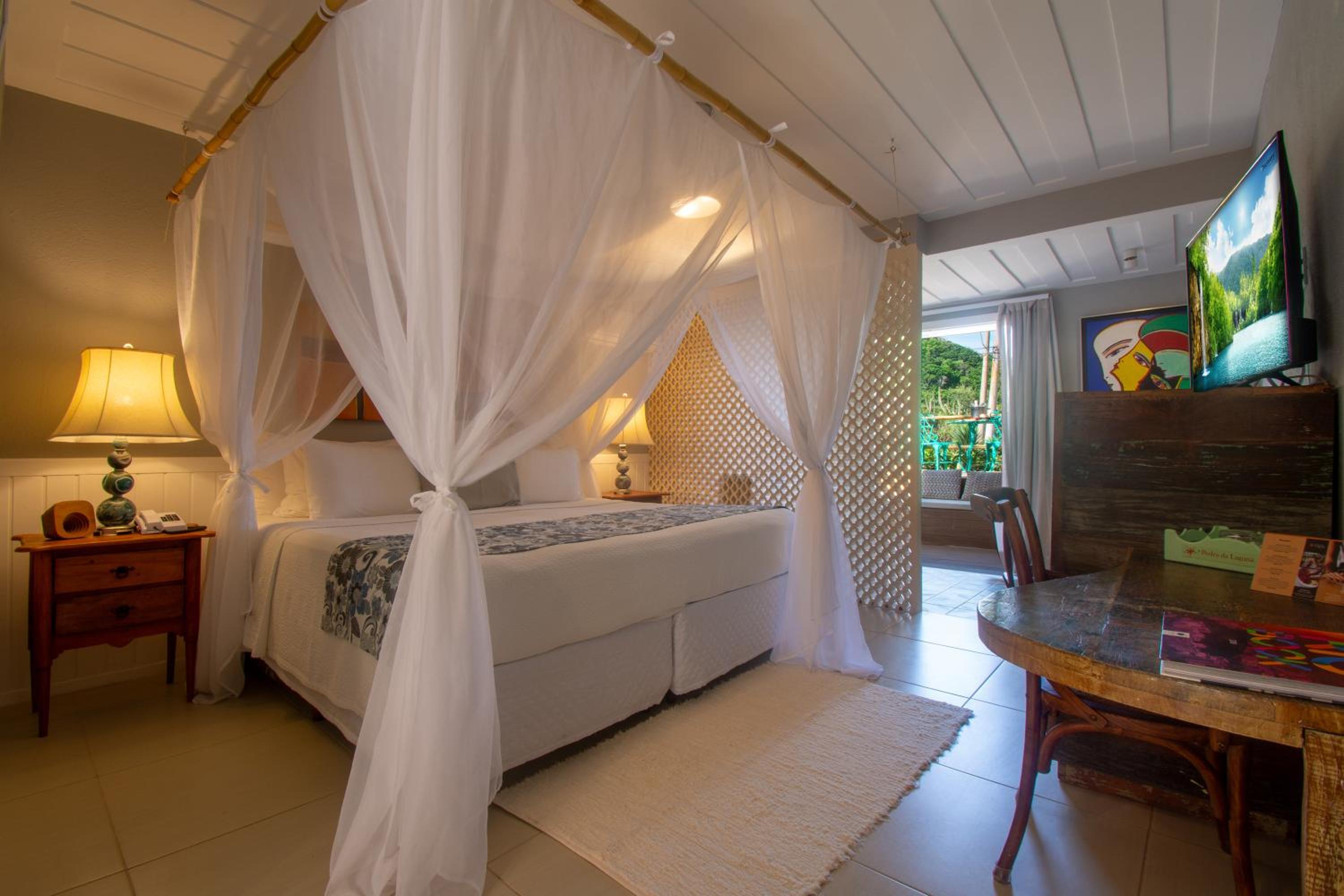 Suite with Lake View