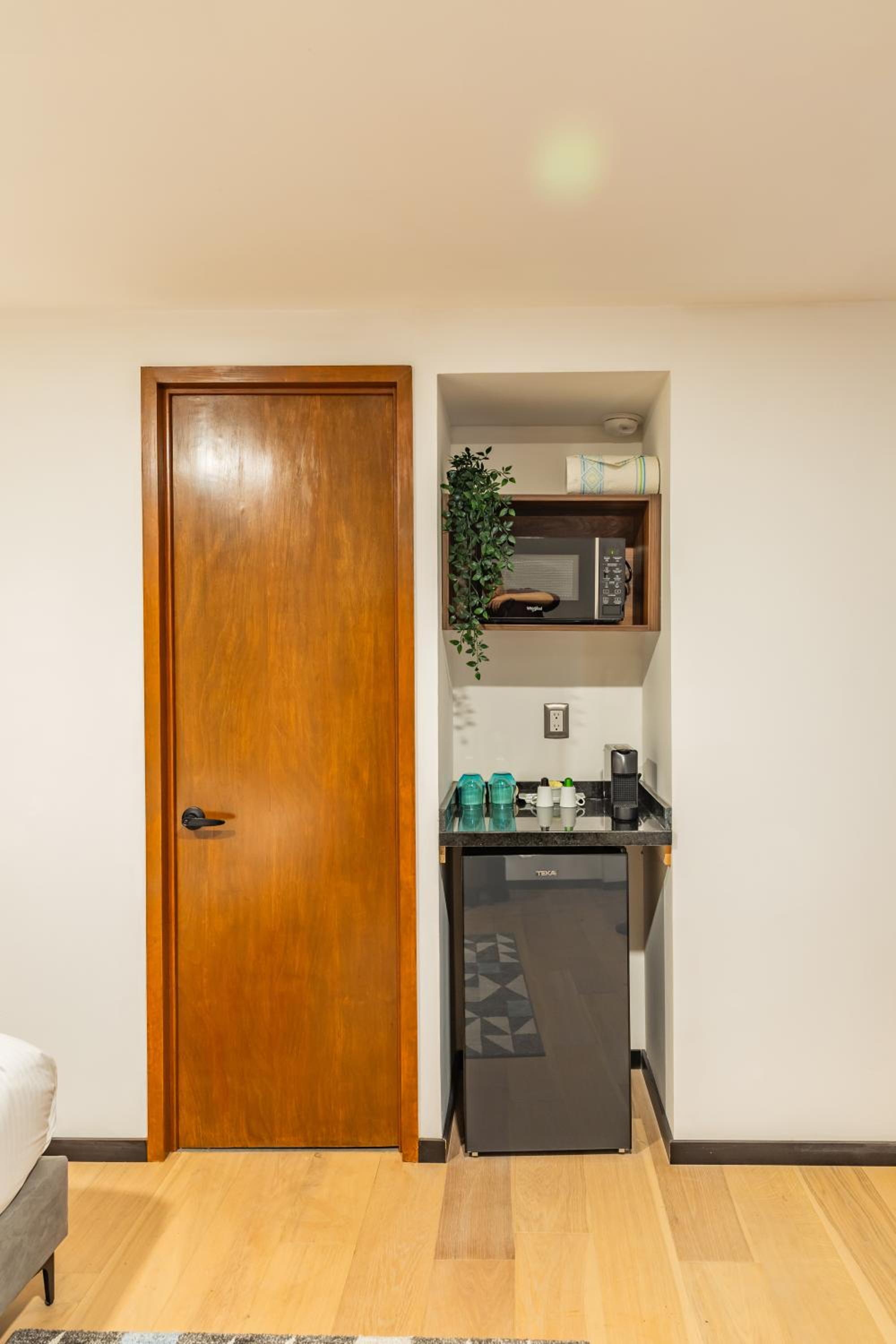 Double Room - Photo 7