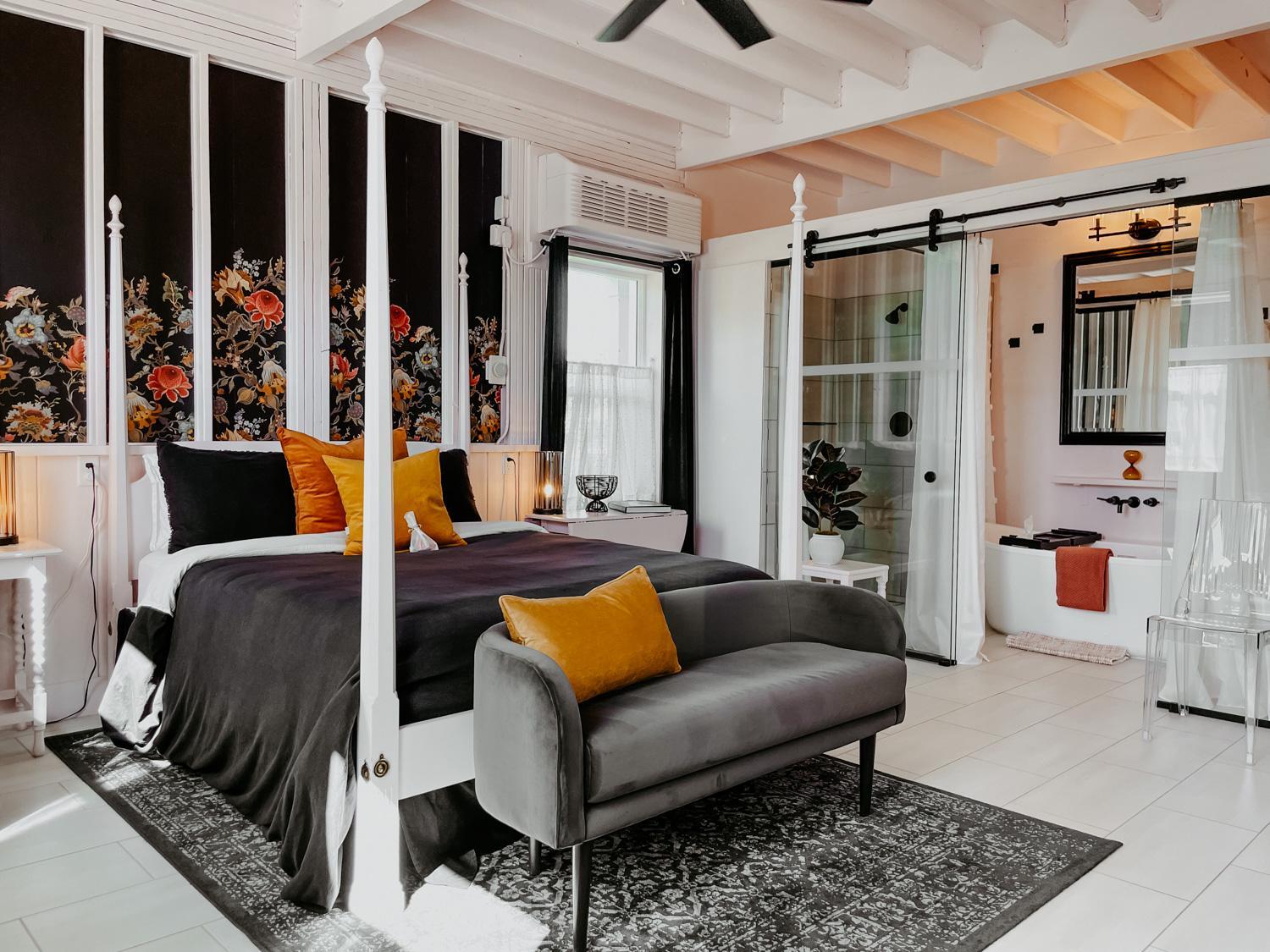 Deluxe Room - Photo 15