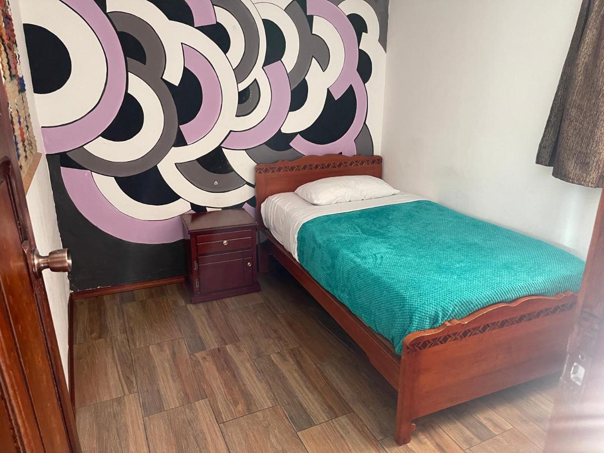 Single Room with Shared Bathroom photo 1