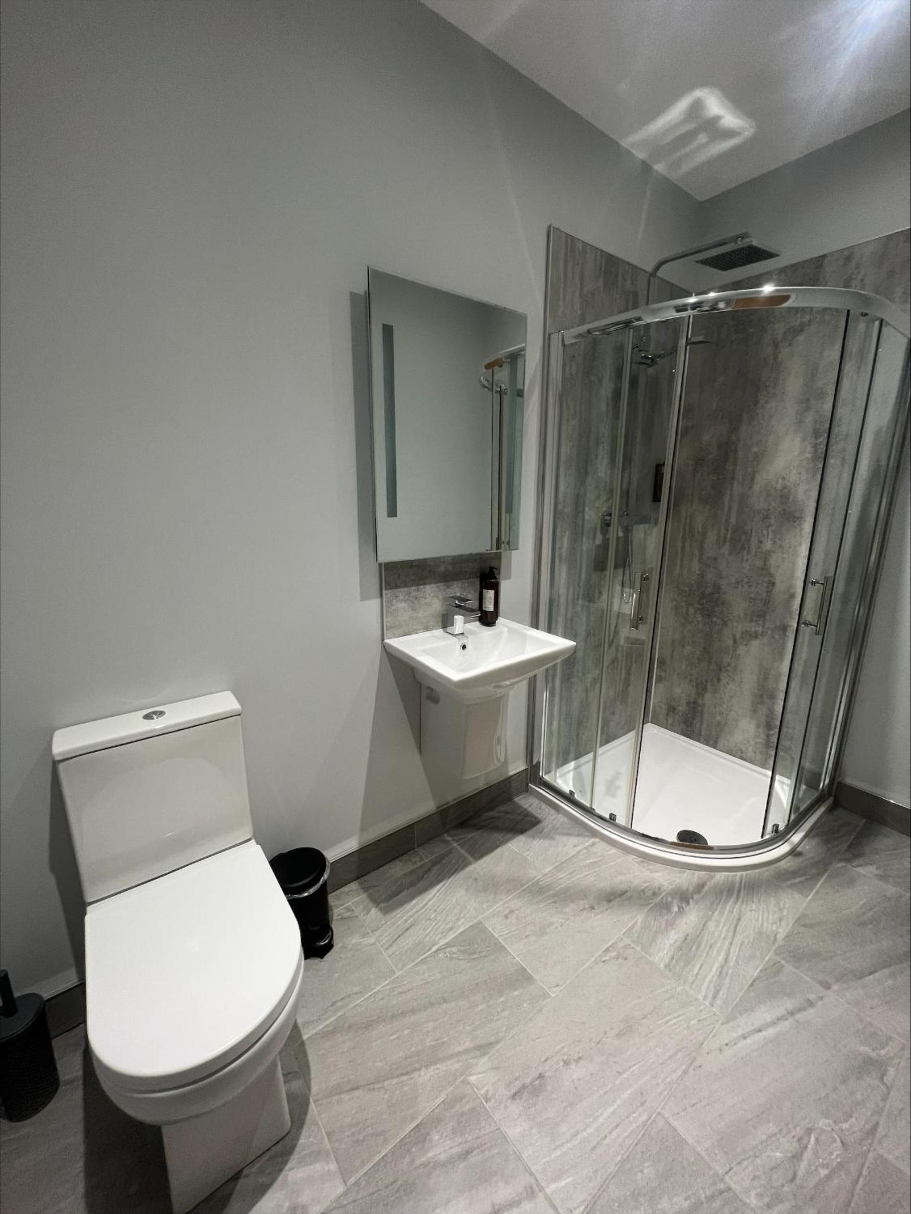 Double Room With Private Bathroom photo 2