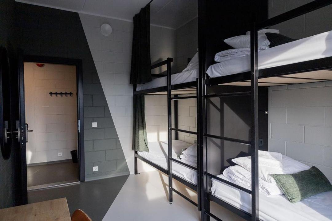 Quadruple Room with Shared Bathroom photo 2