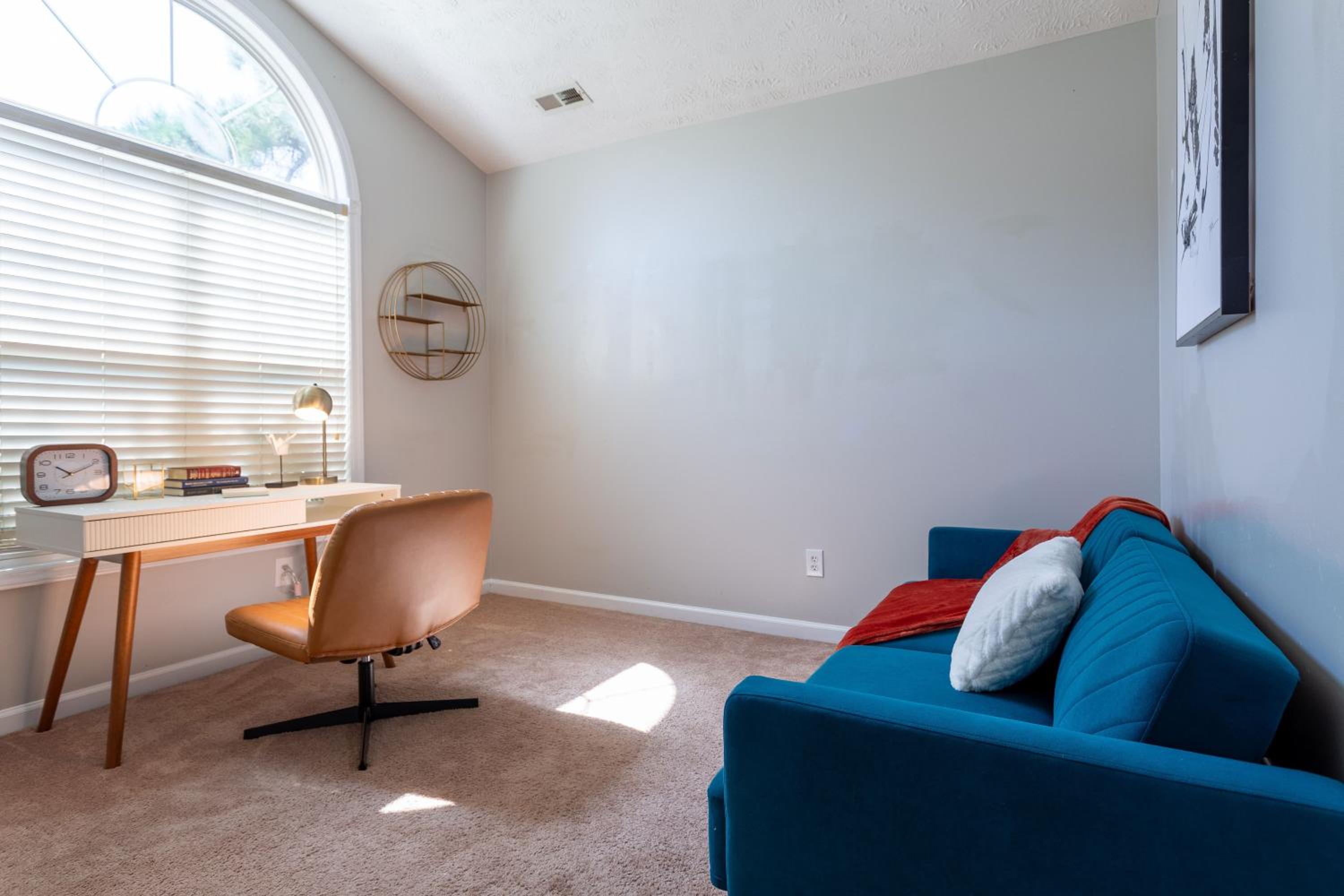 Three-Bedroom House photo 1