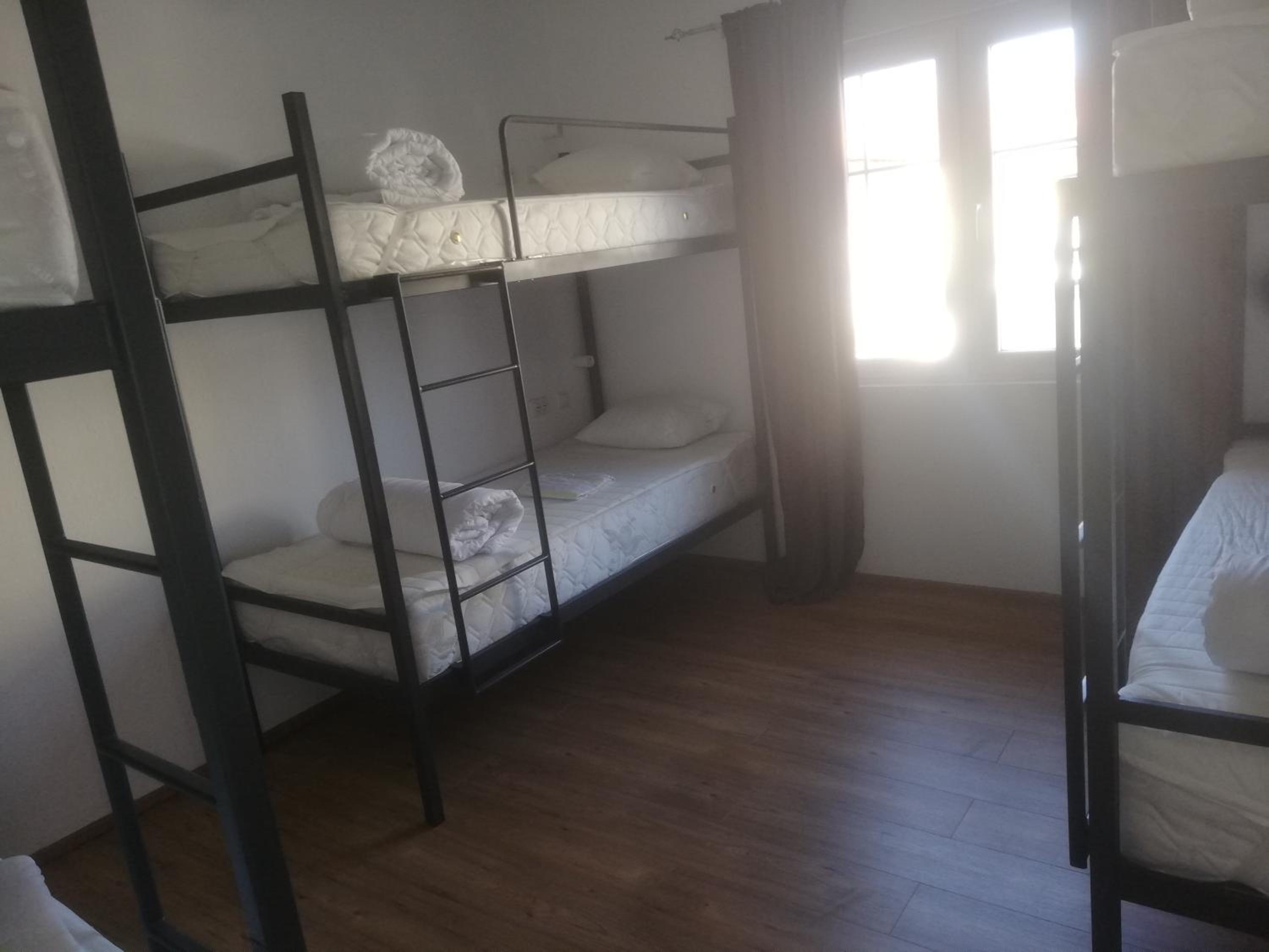 Bed in 6-Bed Mixed Dormitory Room photo 1