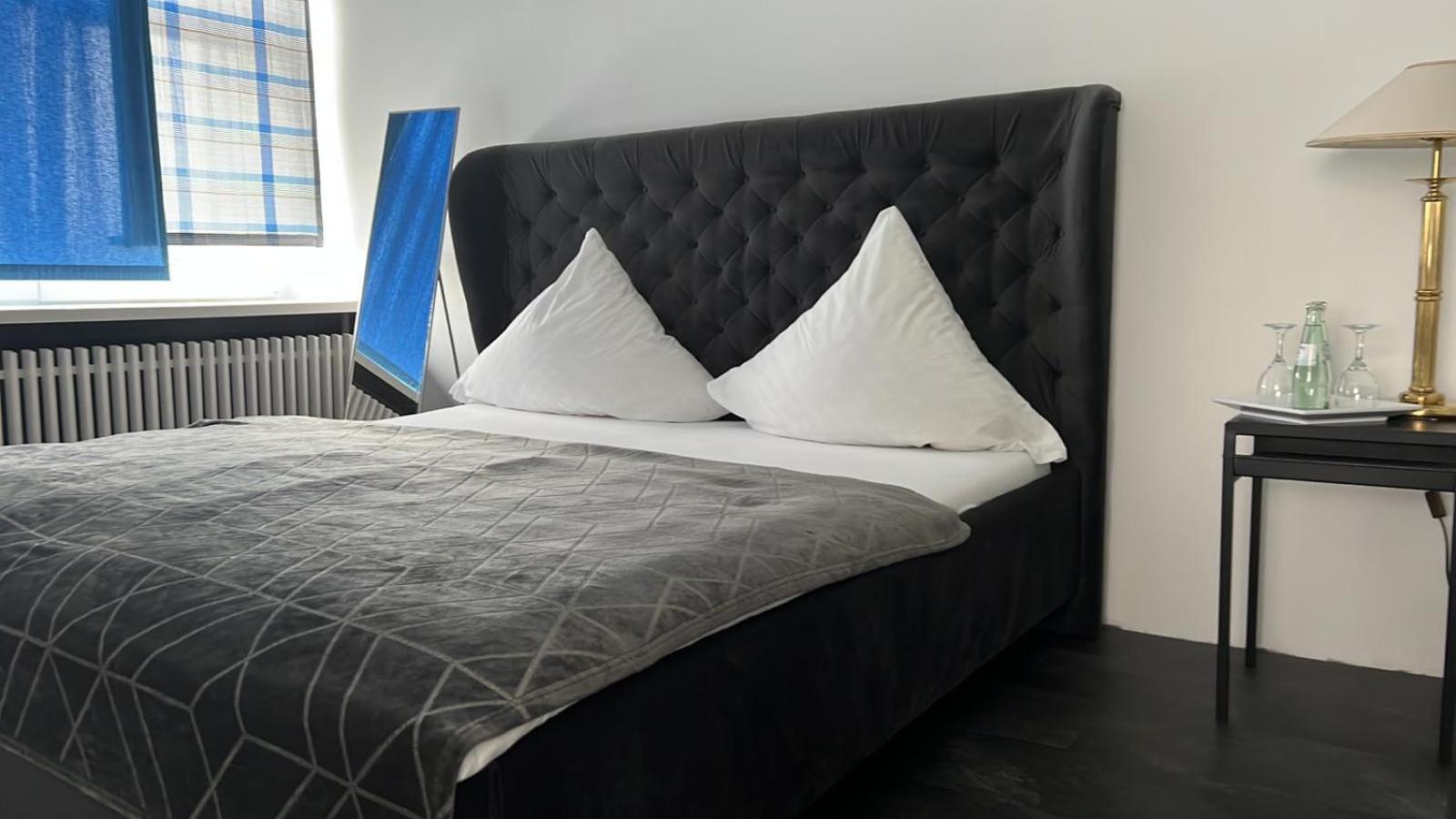 Large Double Room photo 1