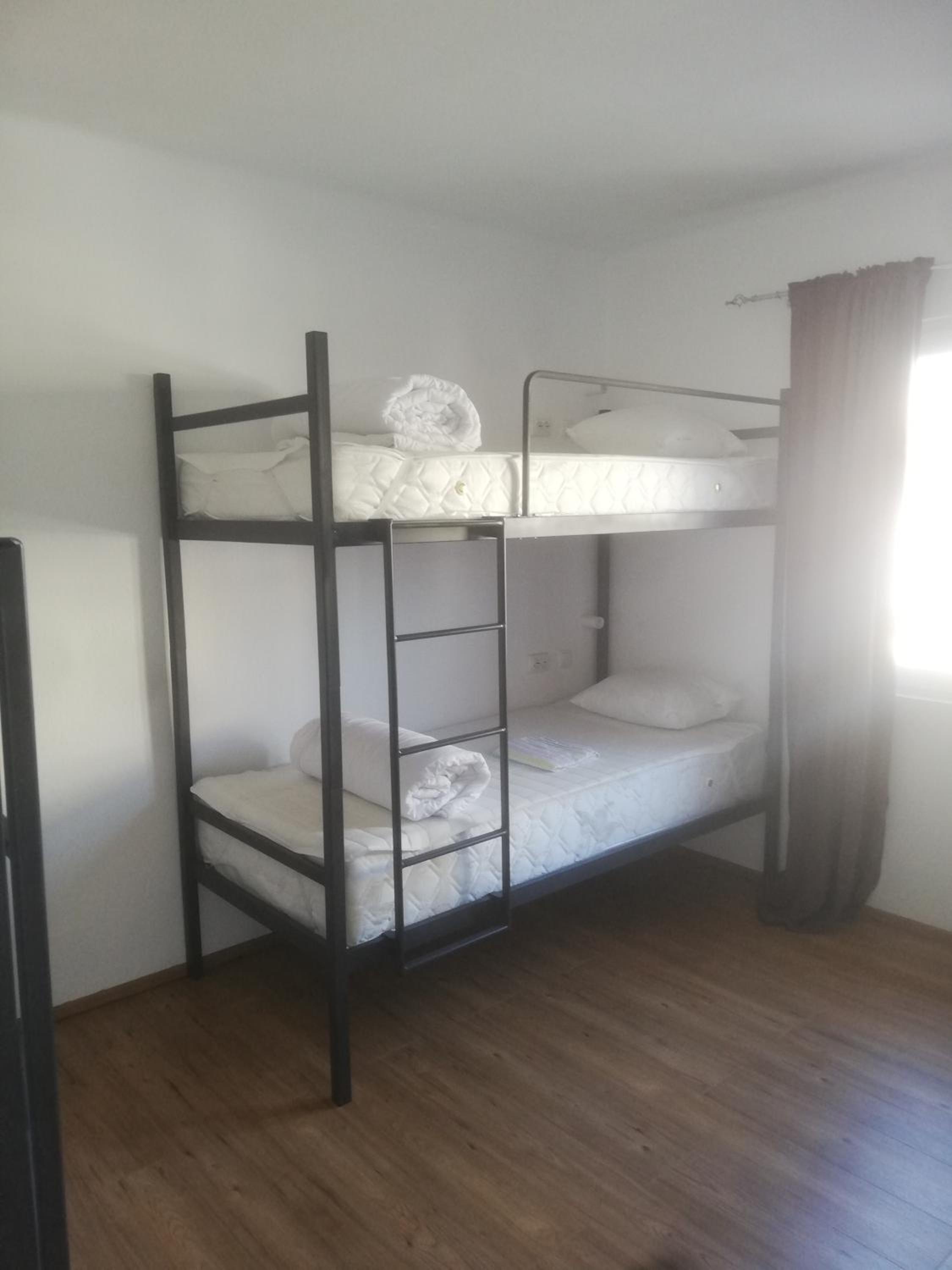 Bed in 6-Bed Mixed Dormitory Room photo 2