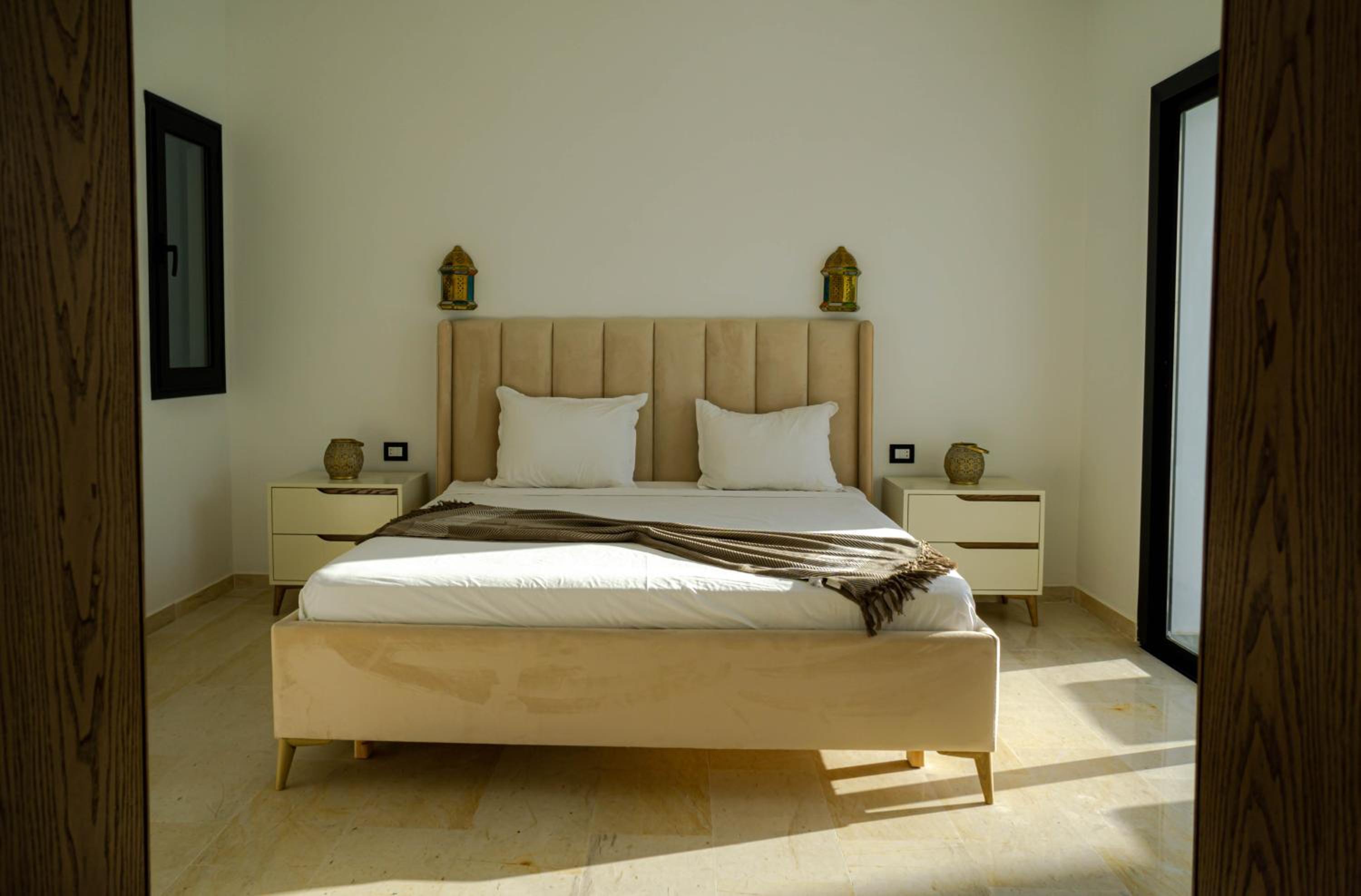 Three-Bedroom House photo 1
