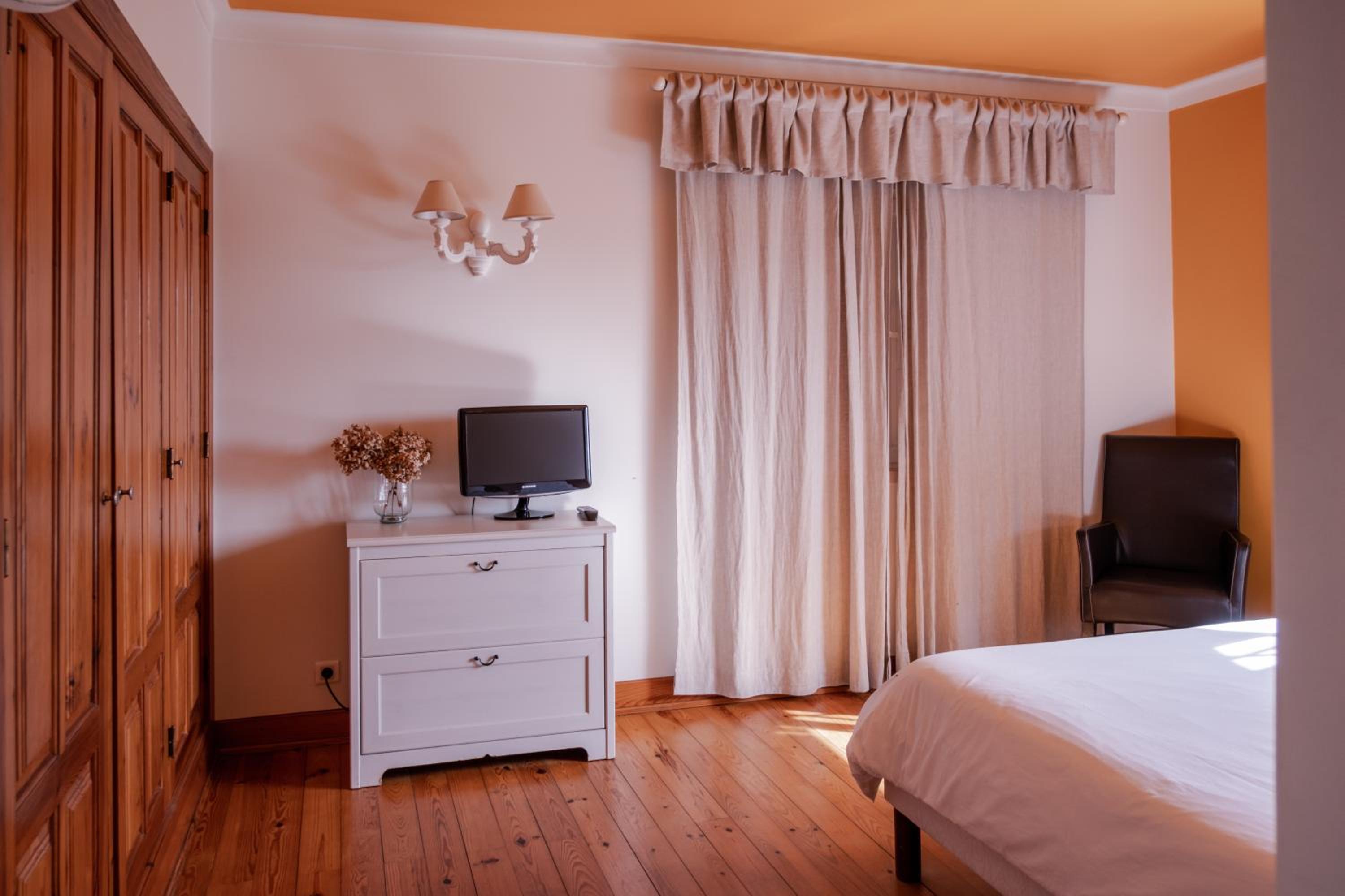 Double Room - Photo 3