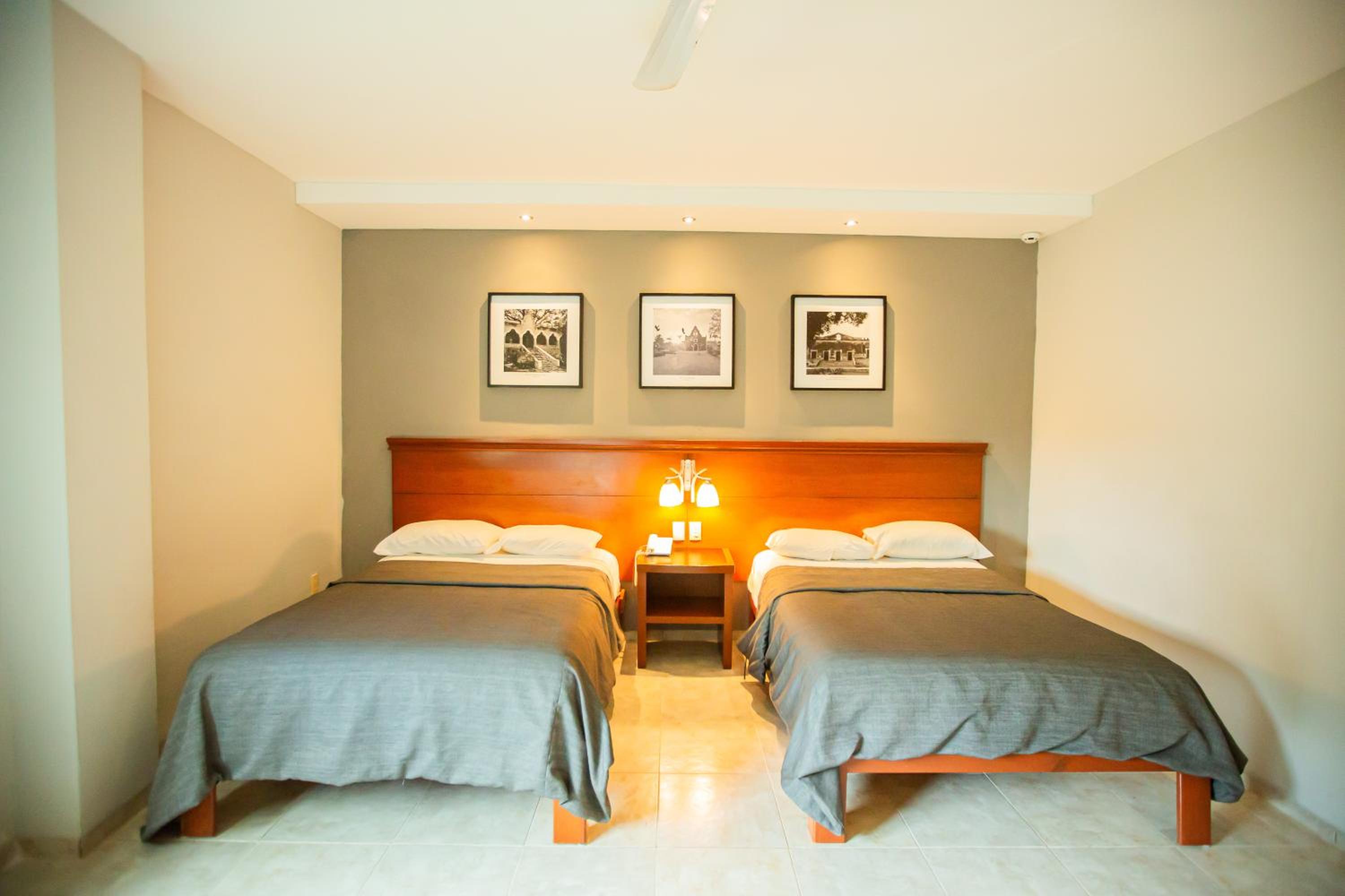 Standard Double Room with Two Double Beds - Photo 9