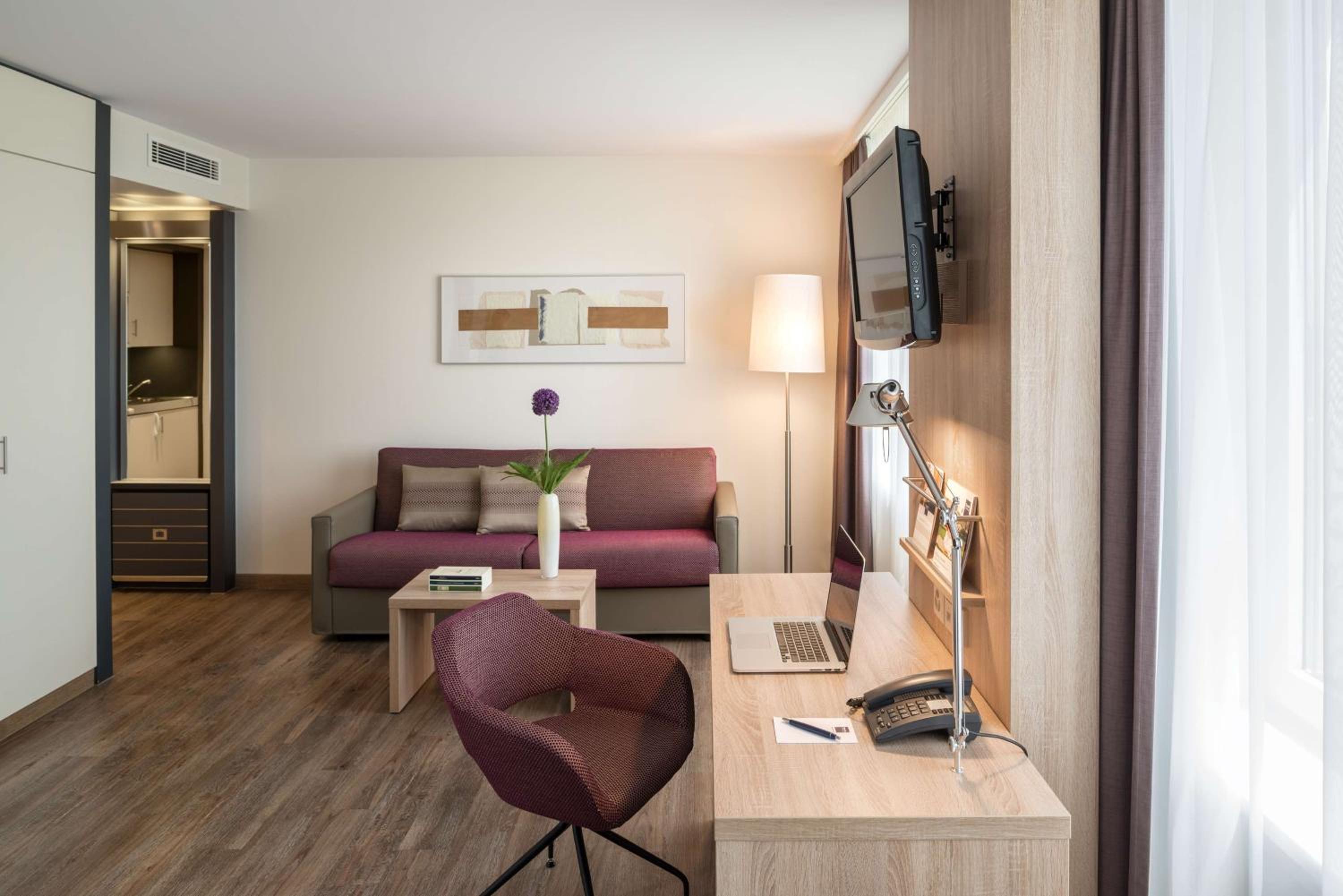 Apartment - Photo 4