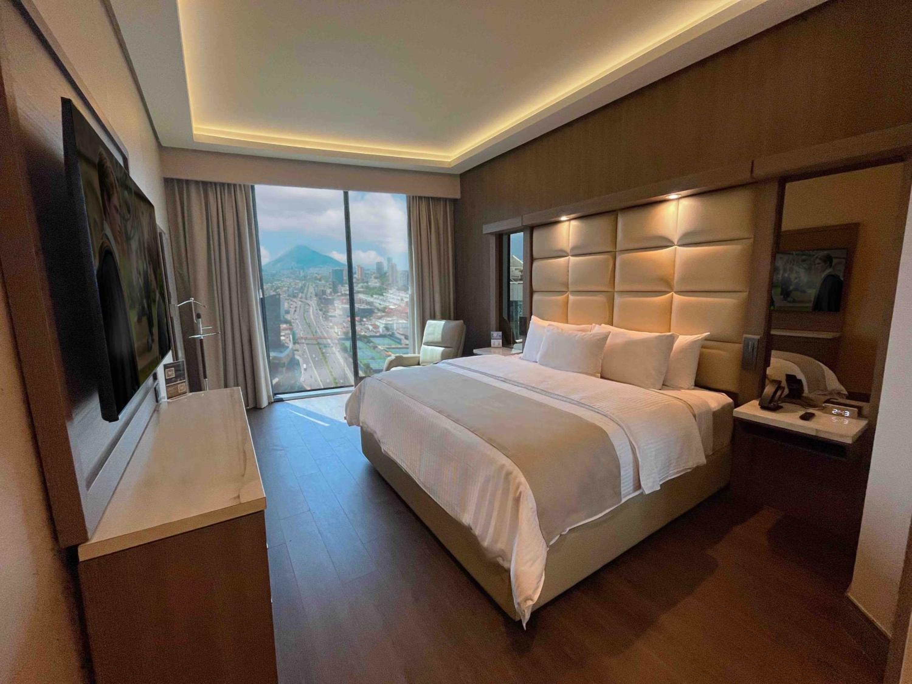 King Suite with Spa Bath