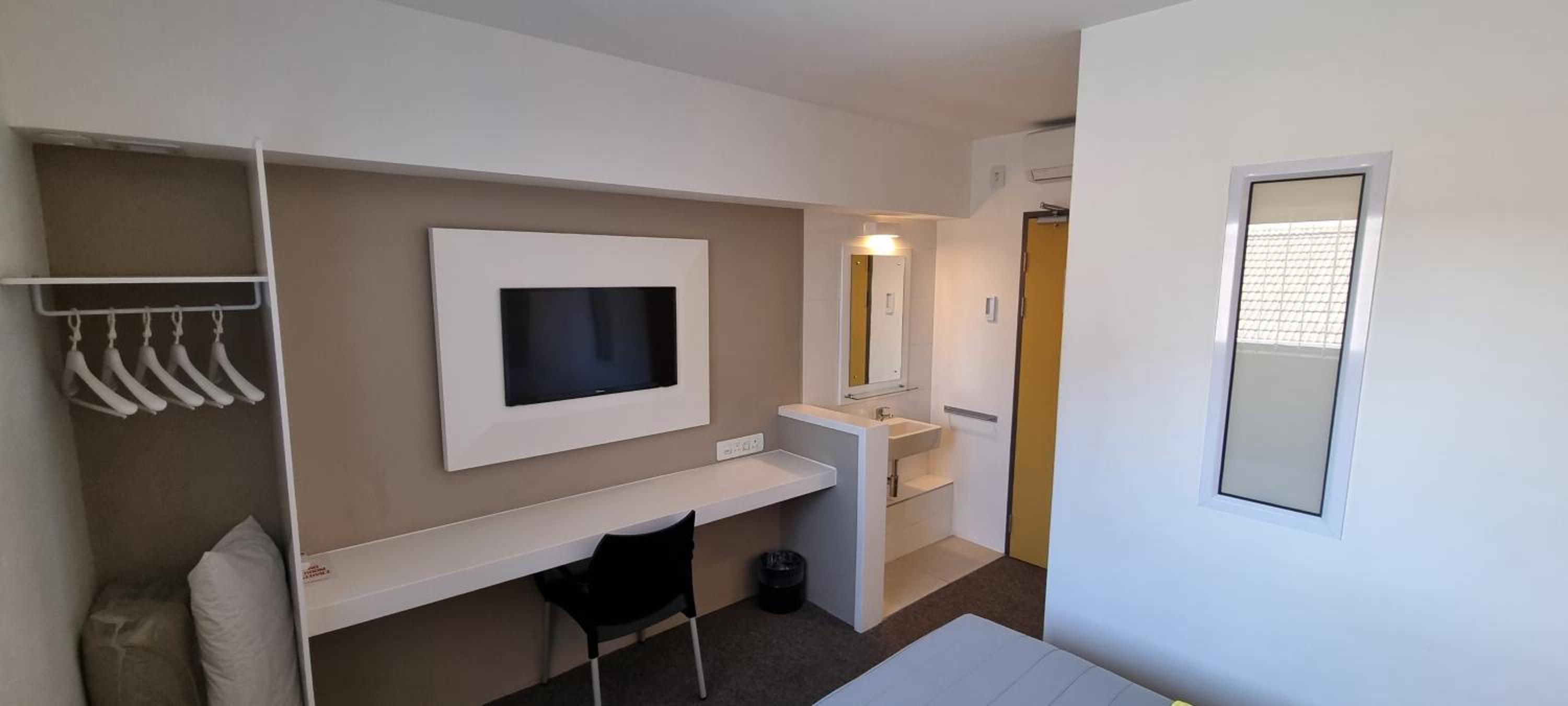 Check Inn Hotel — photo 35