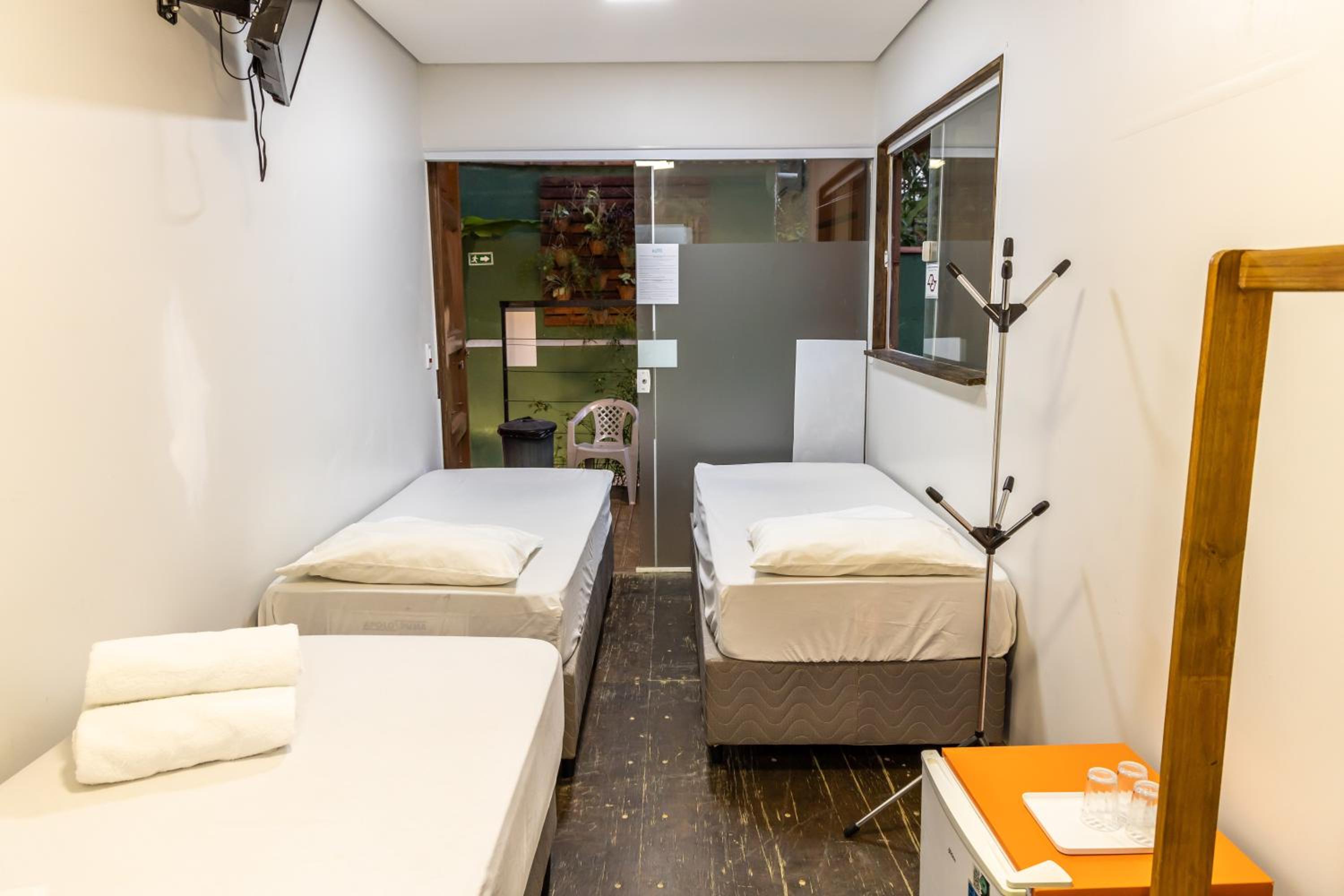 Classic Triple Room - Photo 9