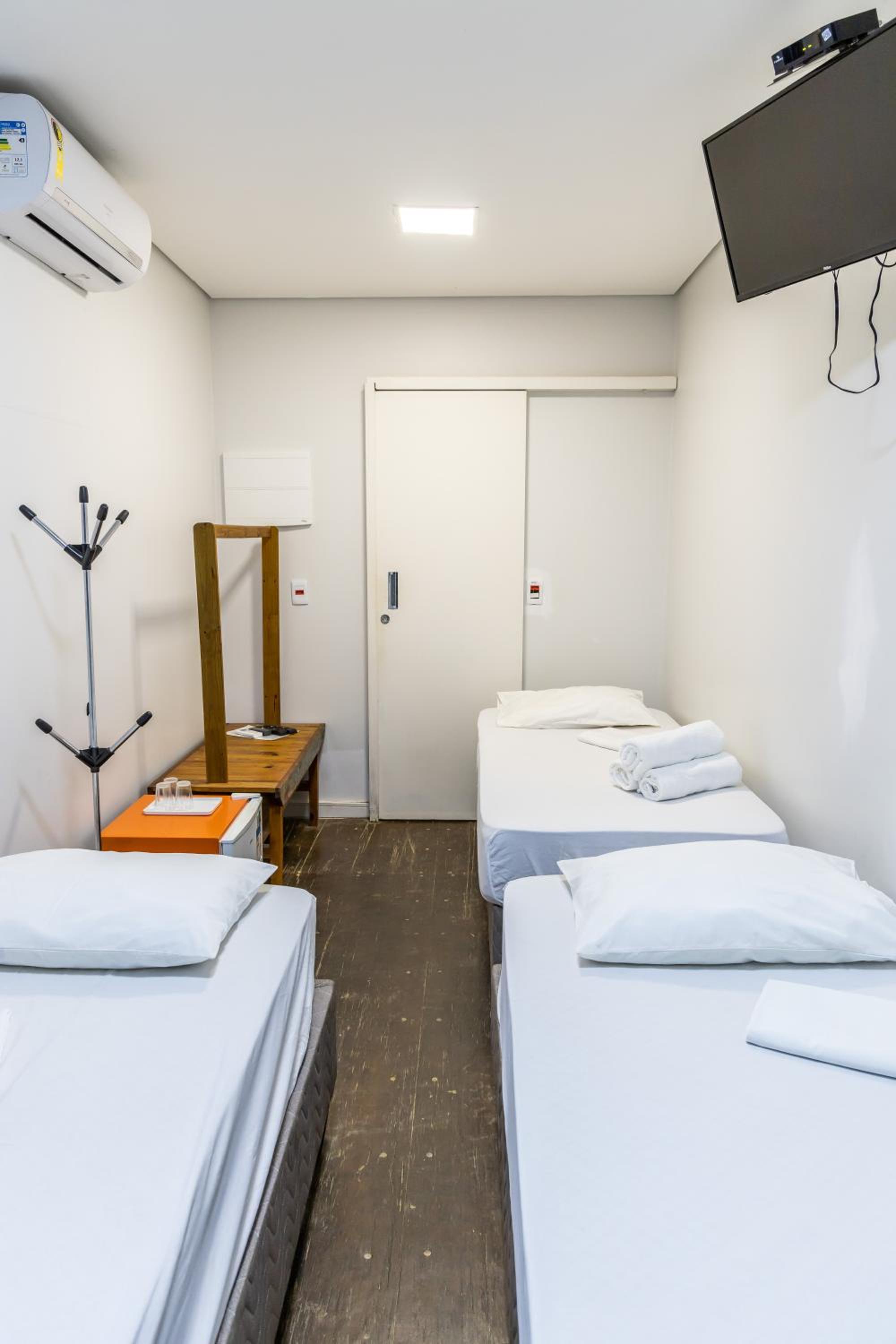 Classic Triple Room - Photo 6