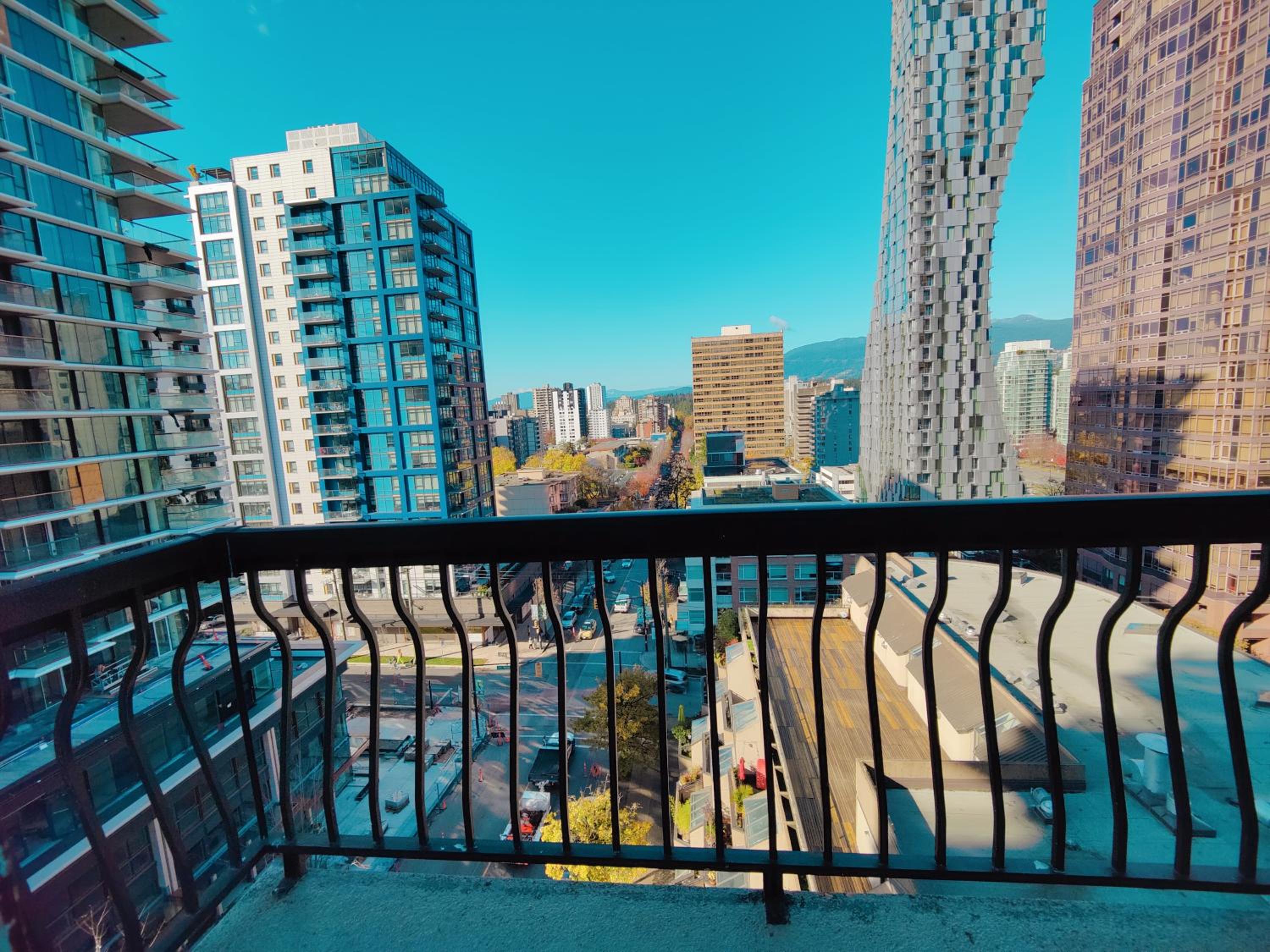 One Bedroom Apartment with Robson Street View - Photo 3