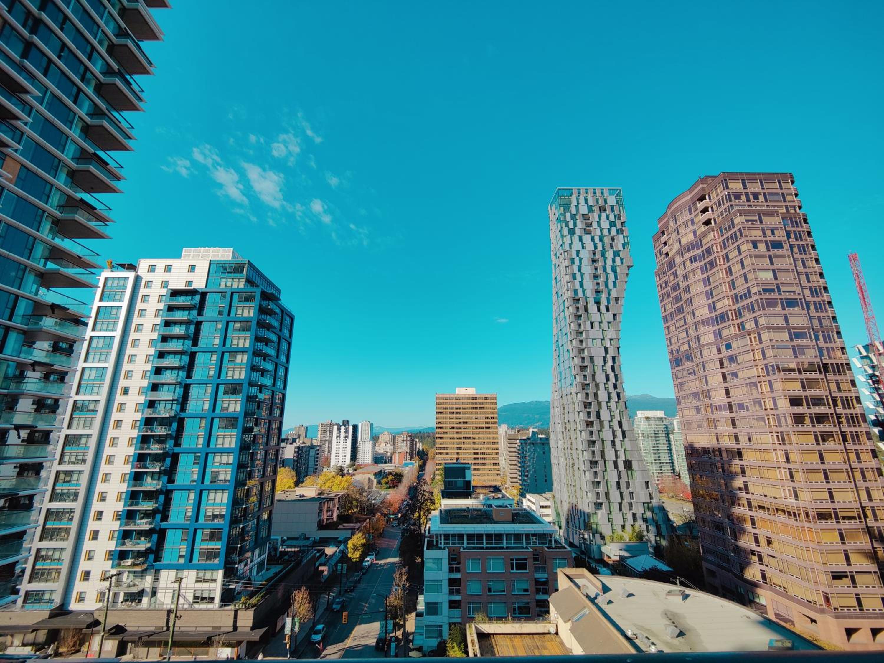 One Bedroom Apartment with Robson Street View - Photo 11