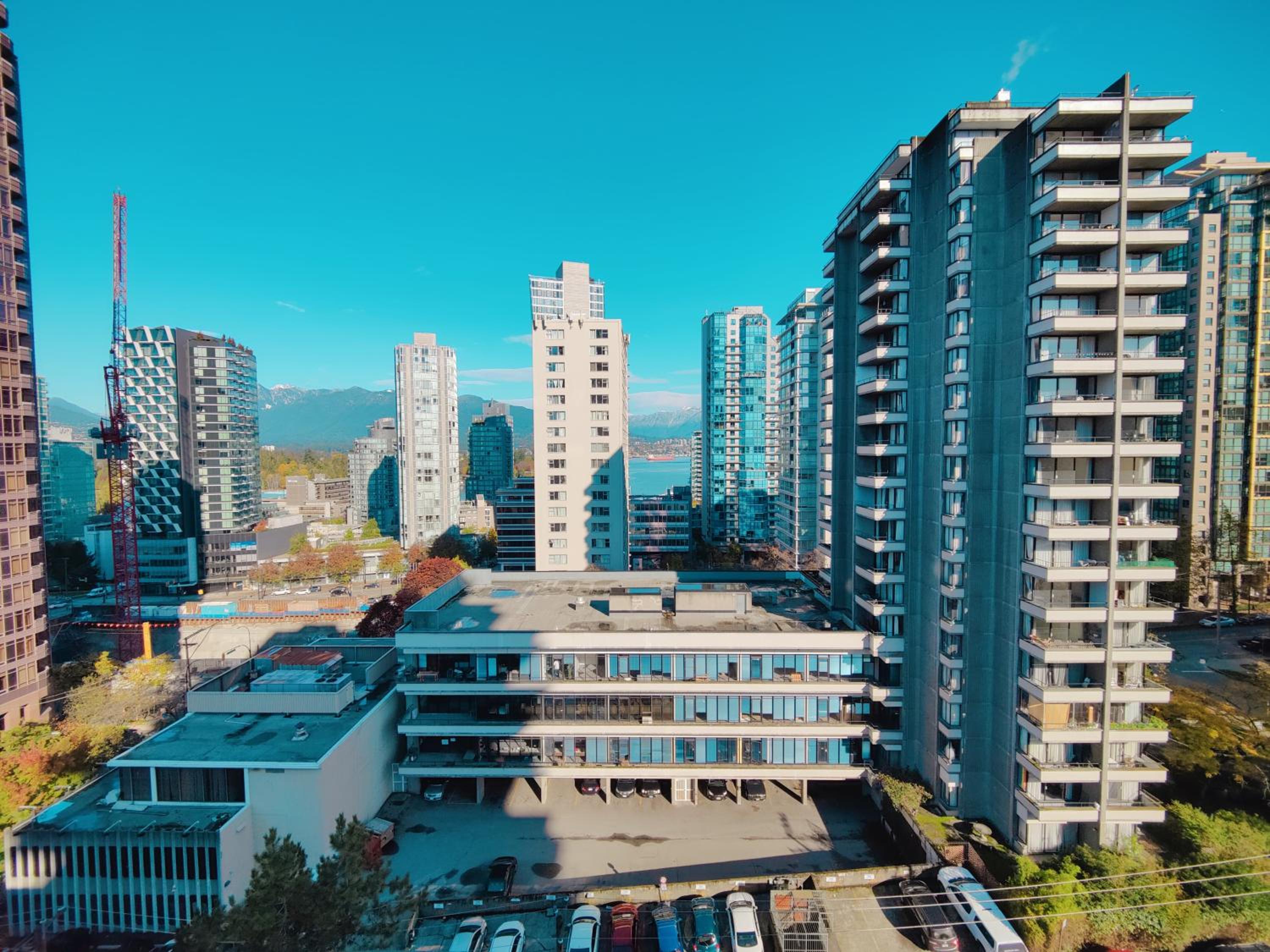 One Bedroom Apartment with Harbor View - Photo 4