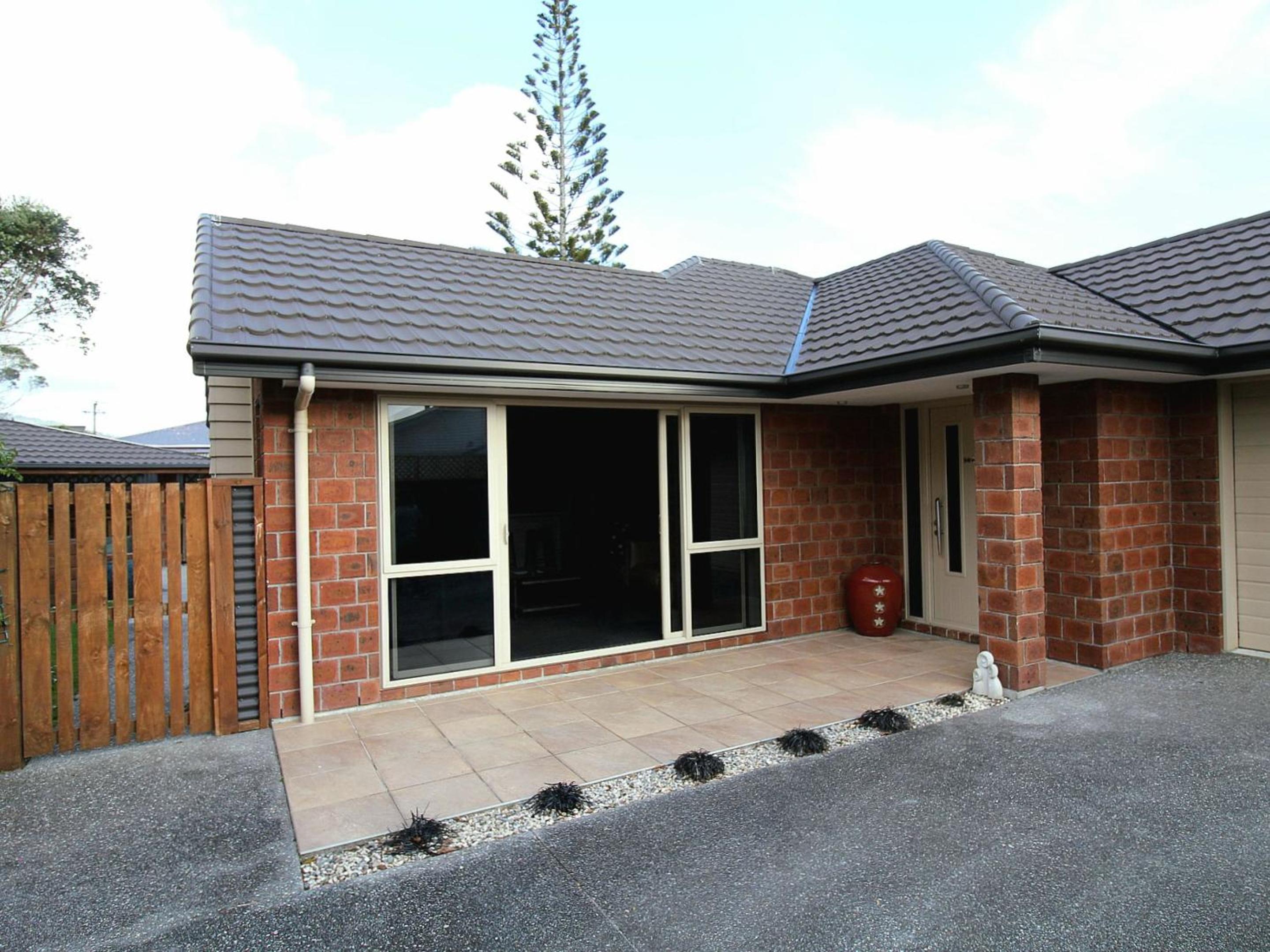 Three-Bedroom House (5 min walk from reception) photo 3