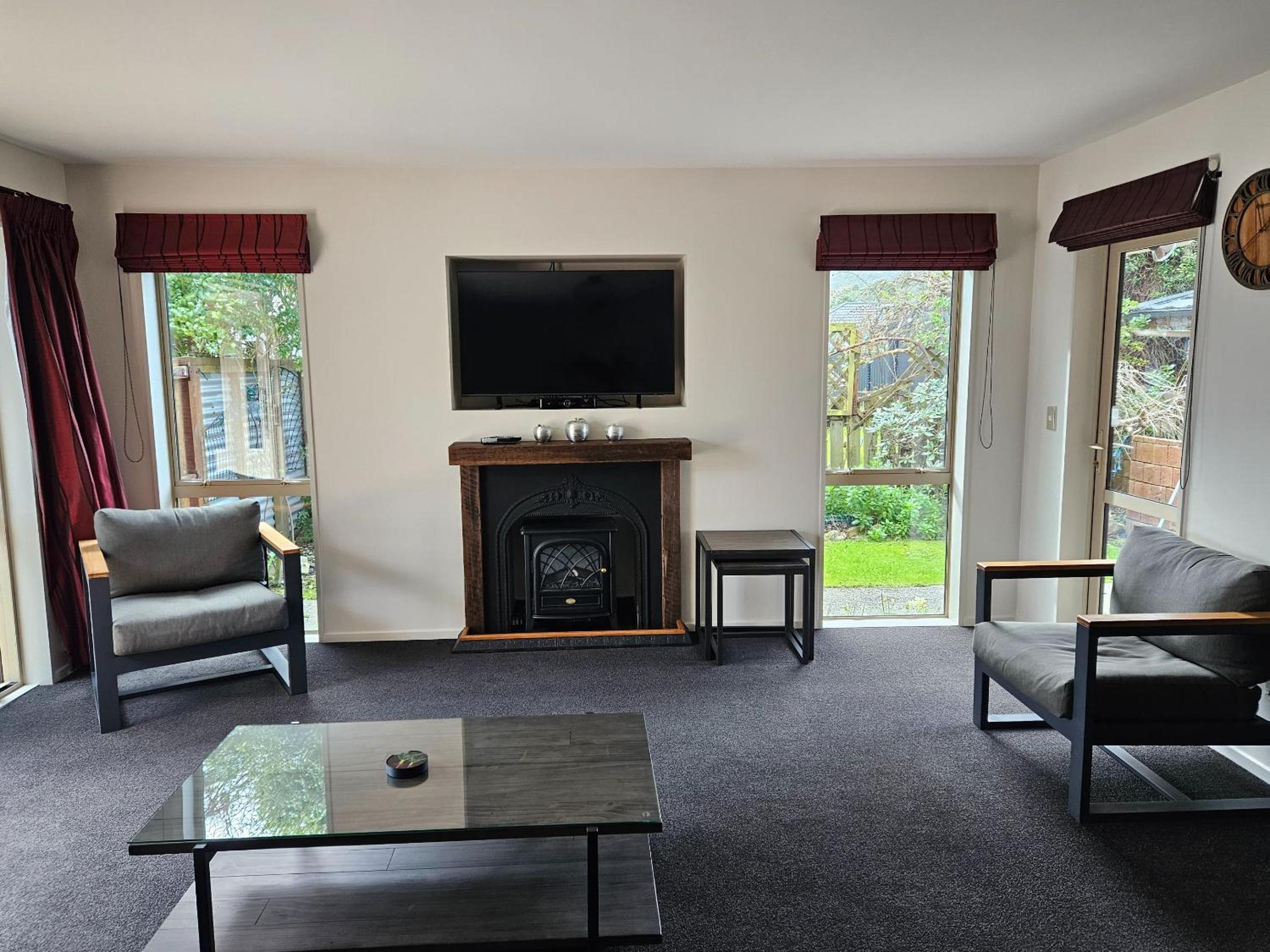 Three-Bedroom House (5 min walk from reception) photo 1