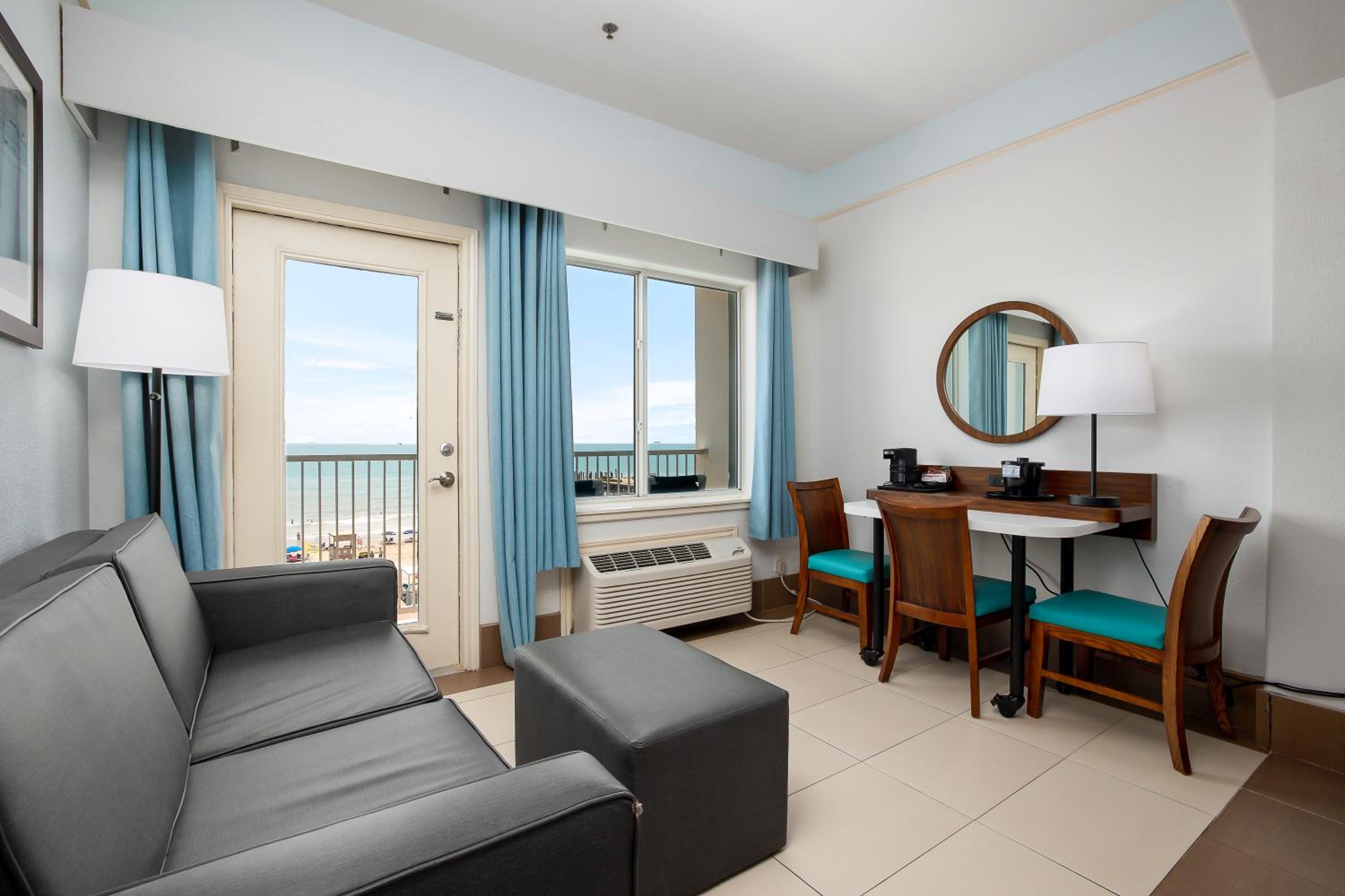 Deluxe Double Room with Side Sea View