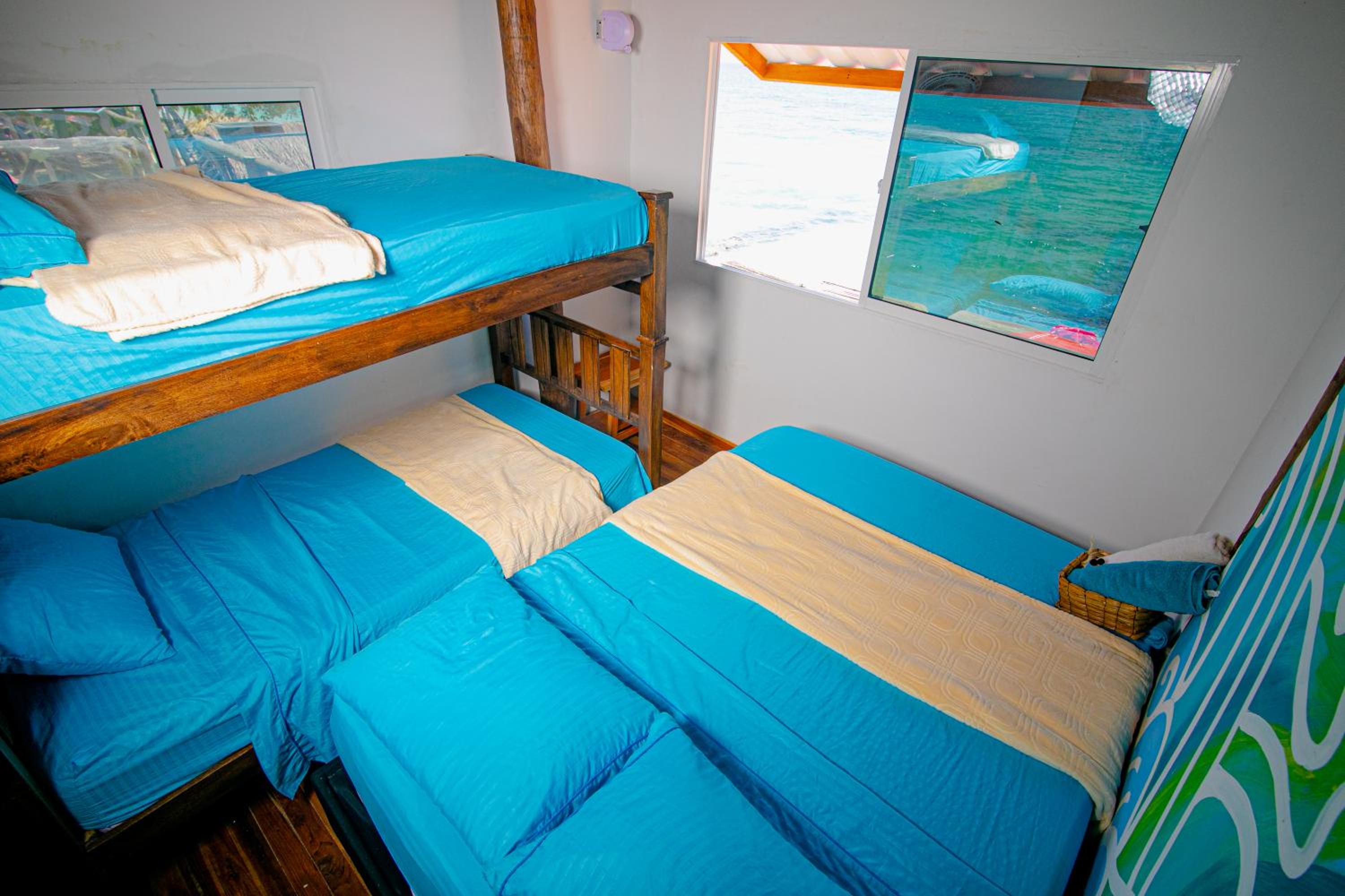 Deluxe Quadruple Room photo 2