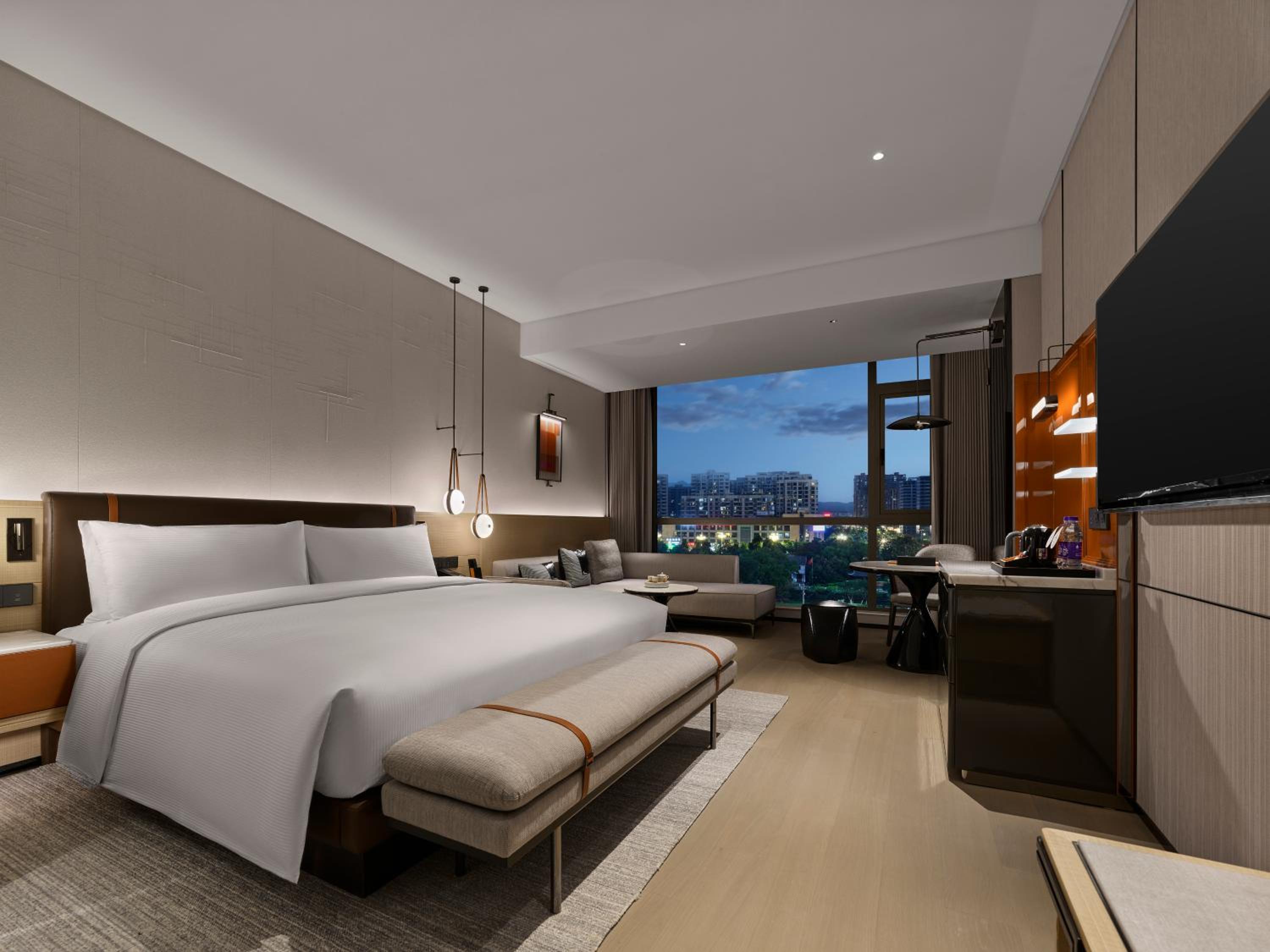 Premium King Room photo 1