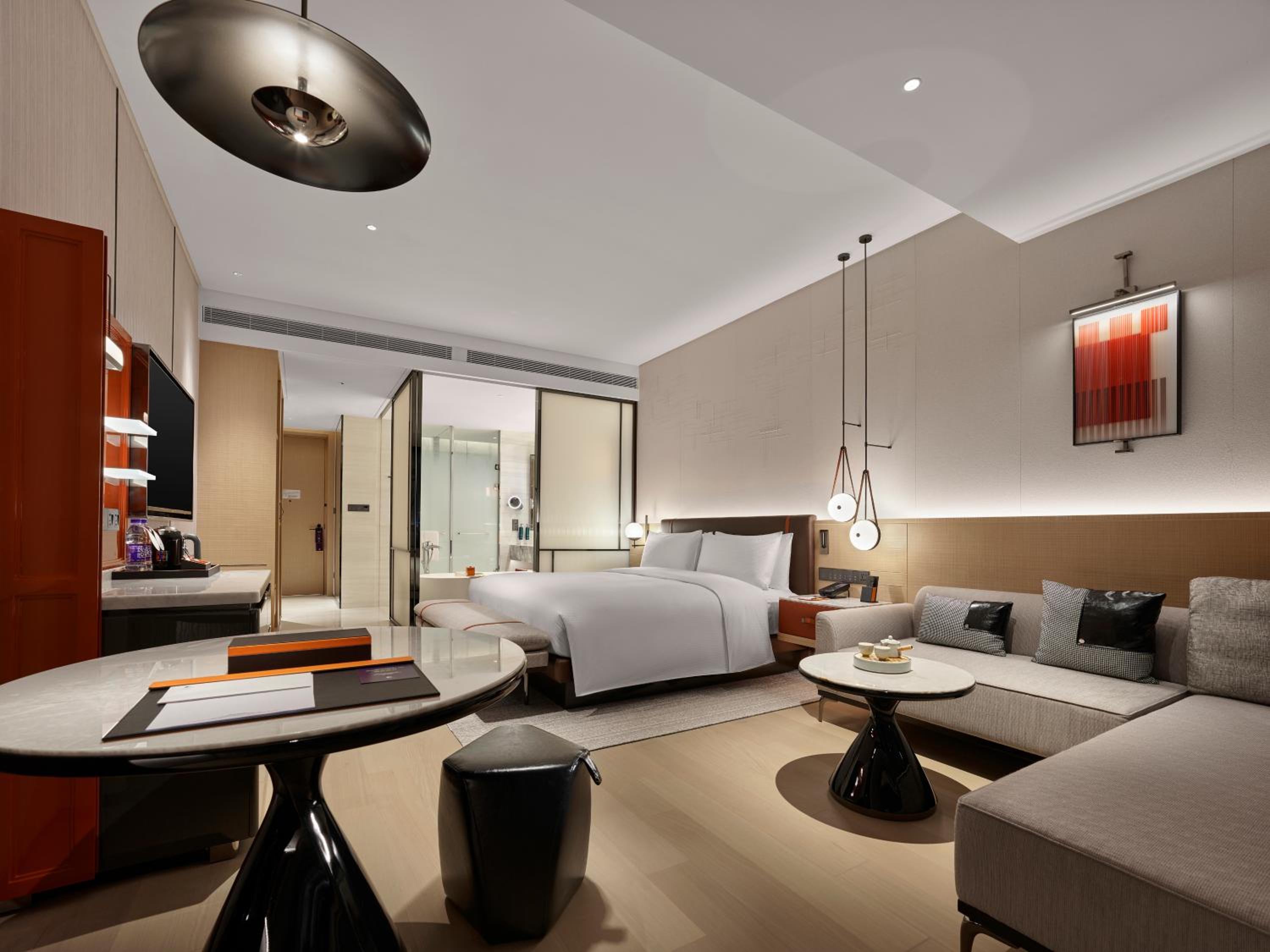 Premium King Room photo 2