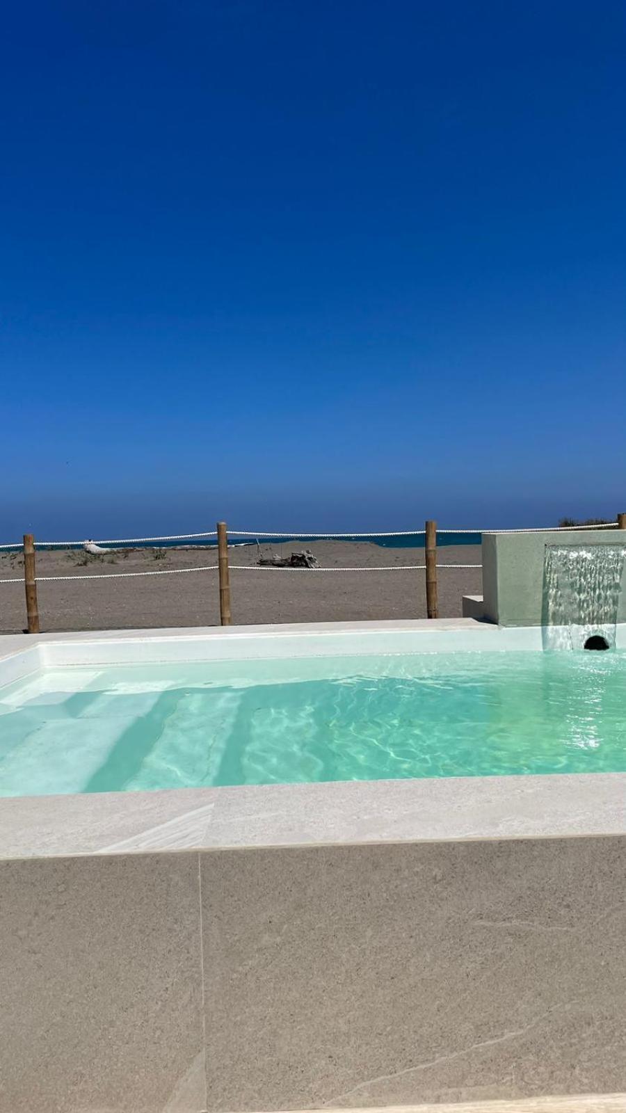 Villa - Beach Front photo 2