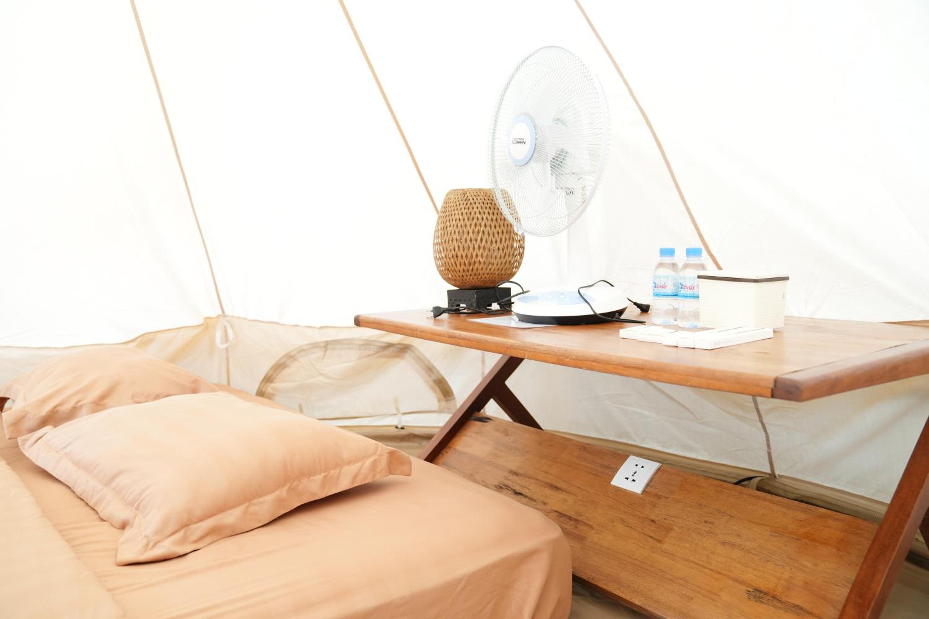 Deluxe Family Tent Garden View - Photo 4
