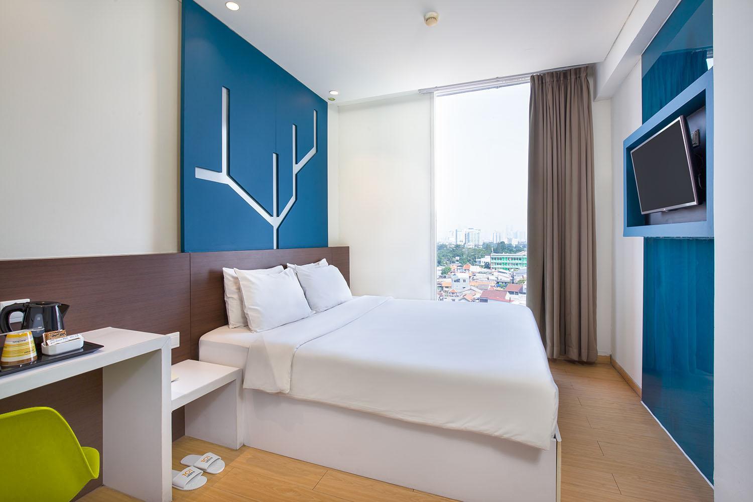 Deluxe King Room - Photo 1