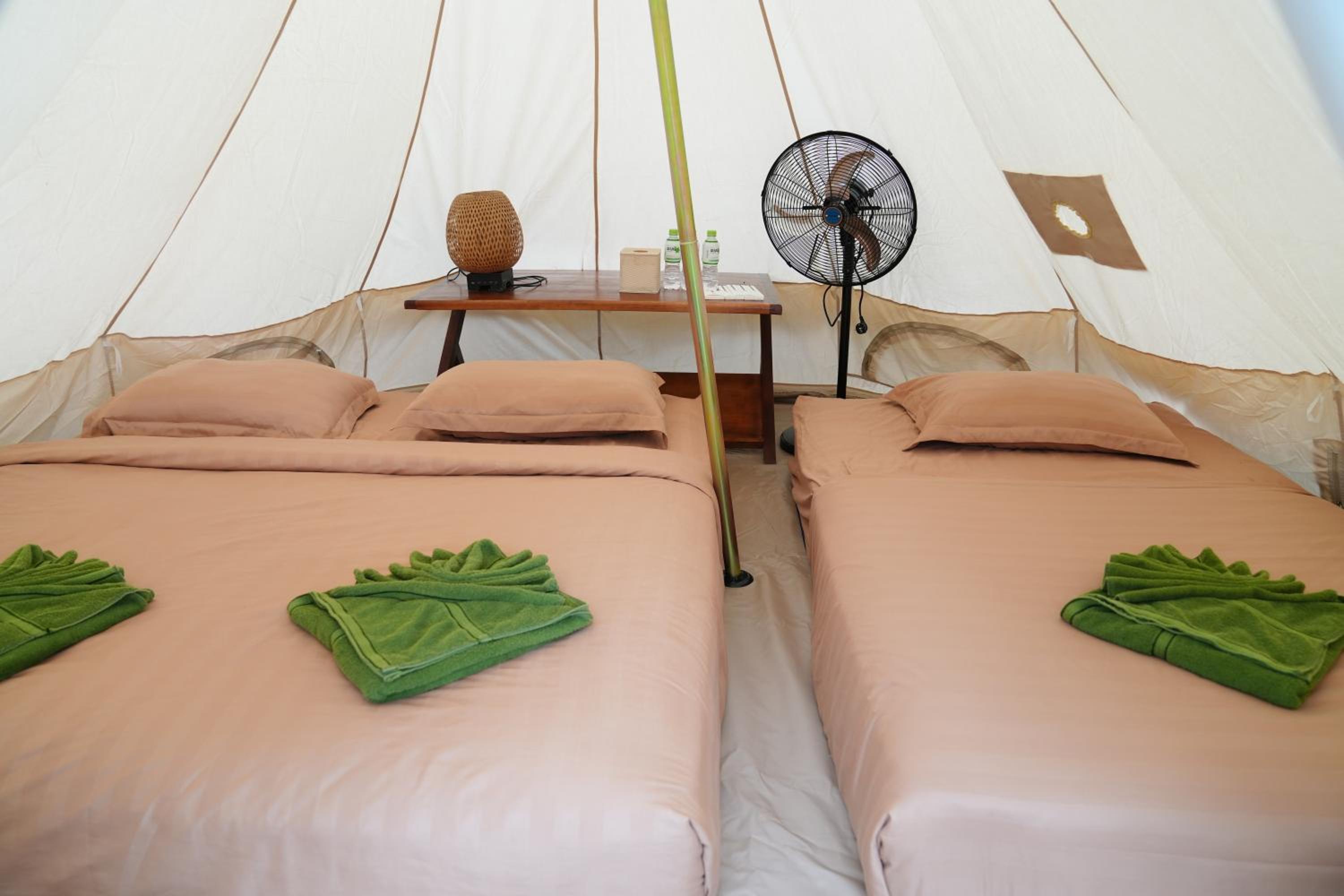 Deluxe Family Tent Garden View - Photo 3