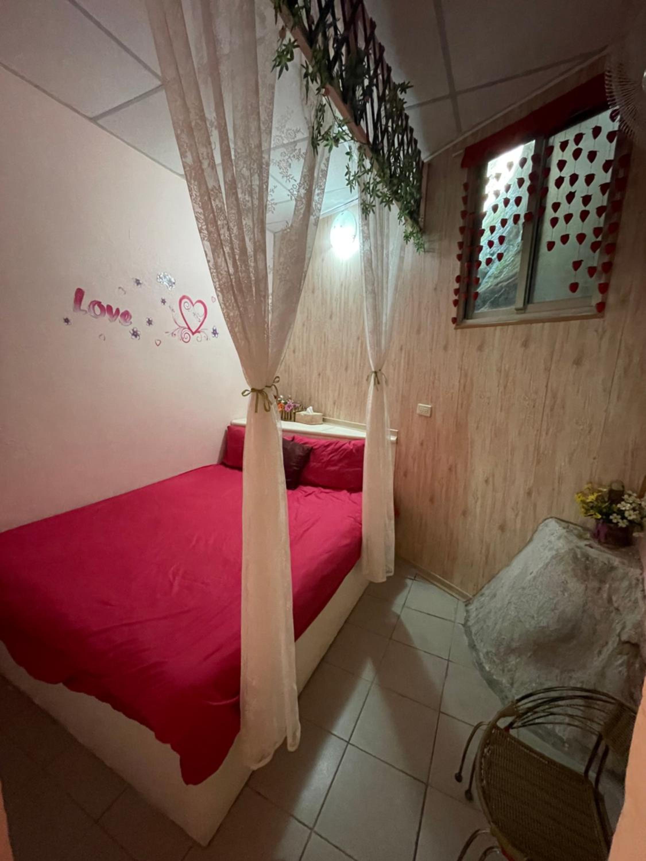 Economy Double Room photo 3