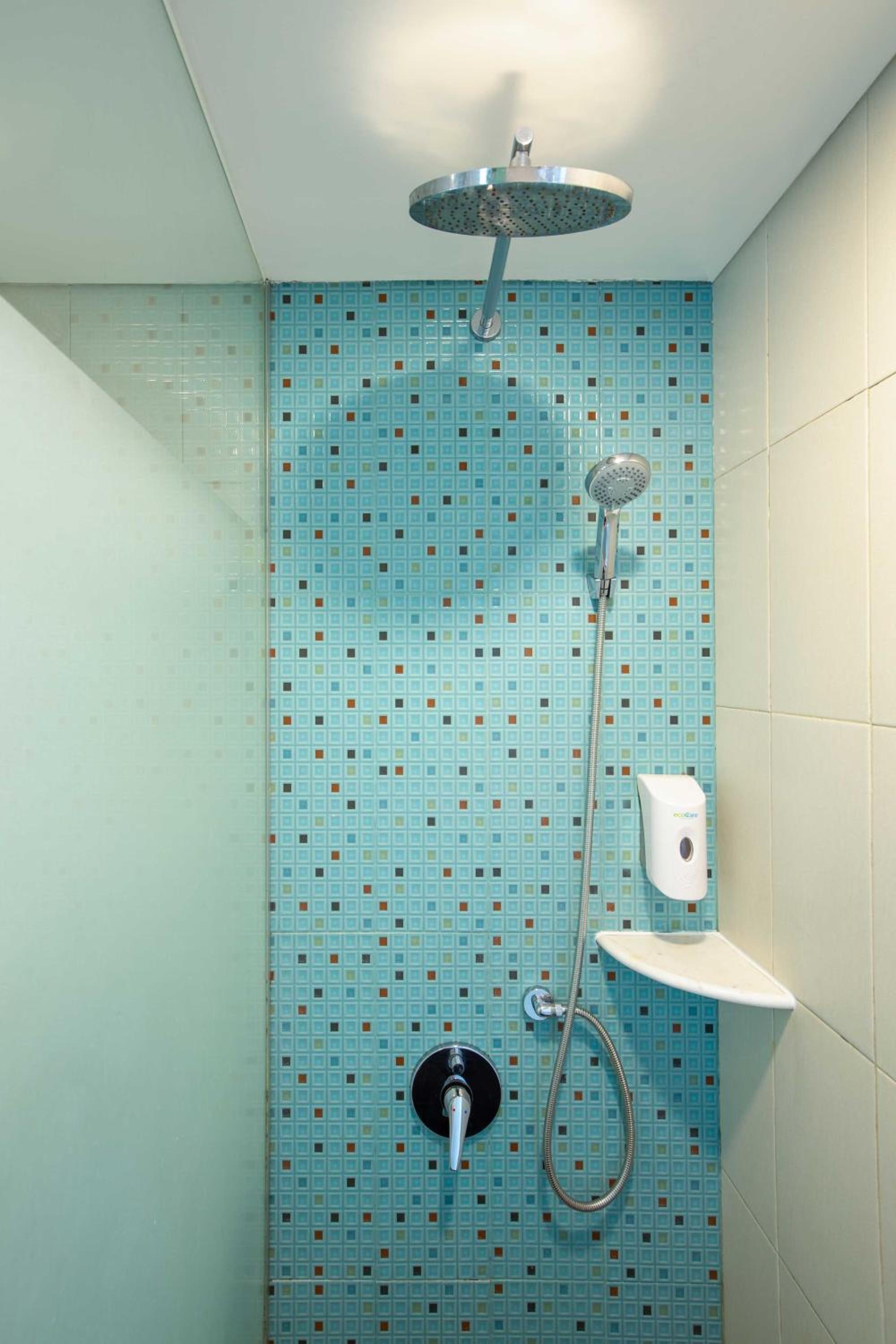 Deluxe King Room - Photo 2