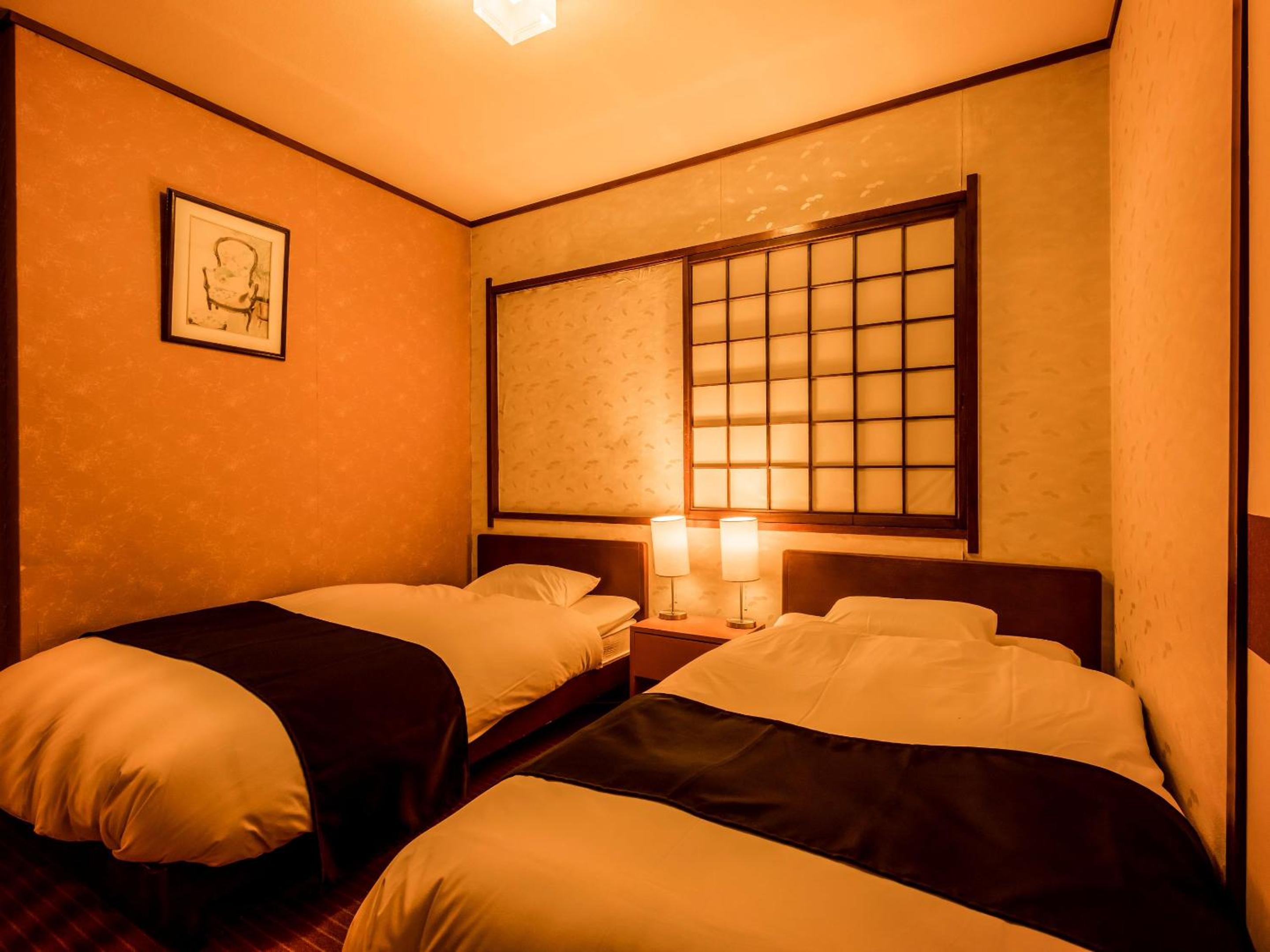 Standard Japanese-Western-Style-Room (No View) - Shared Bathroom - Non-Smoking