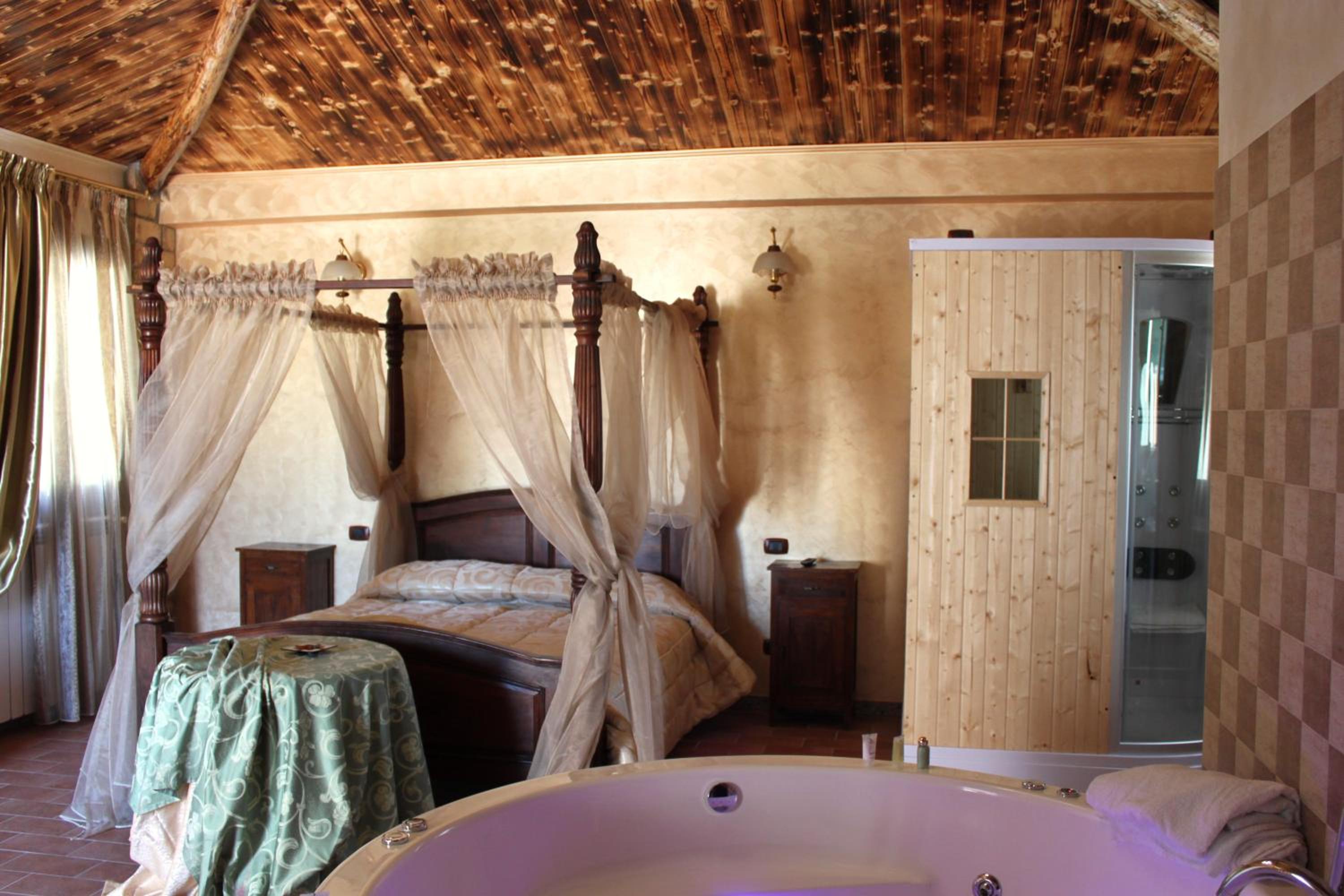 Imperial Suite - Photo 19