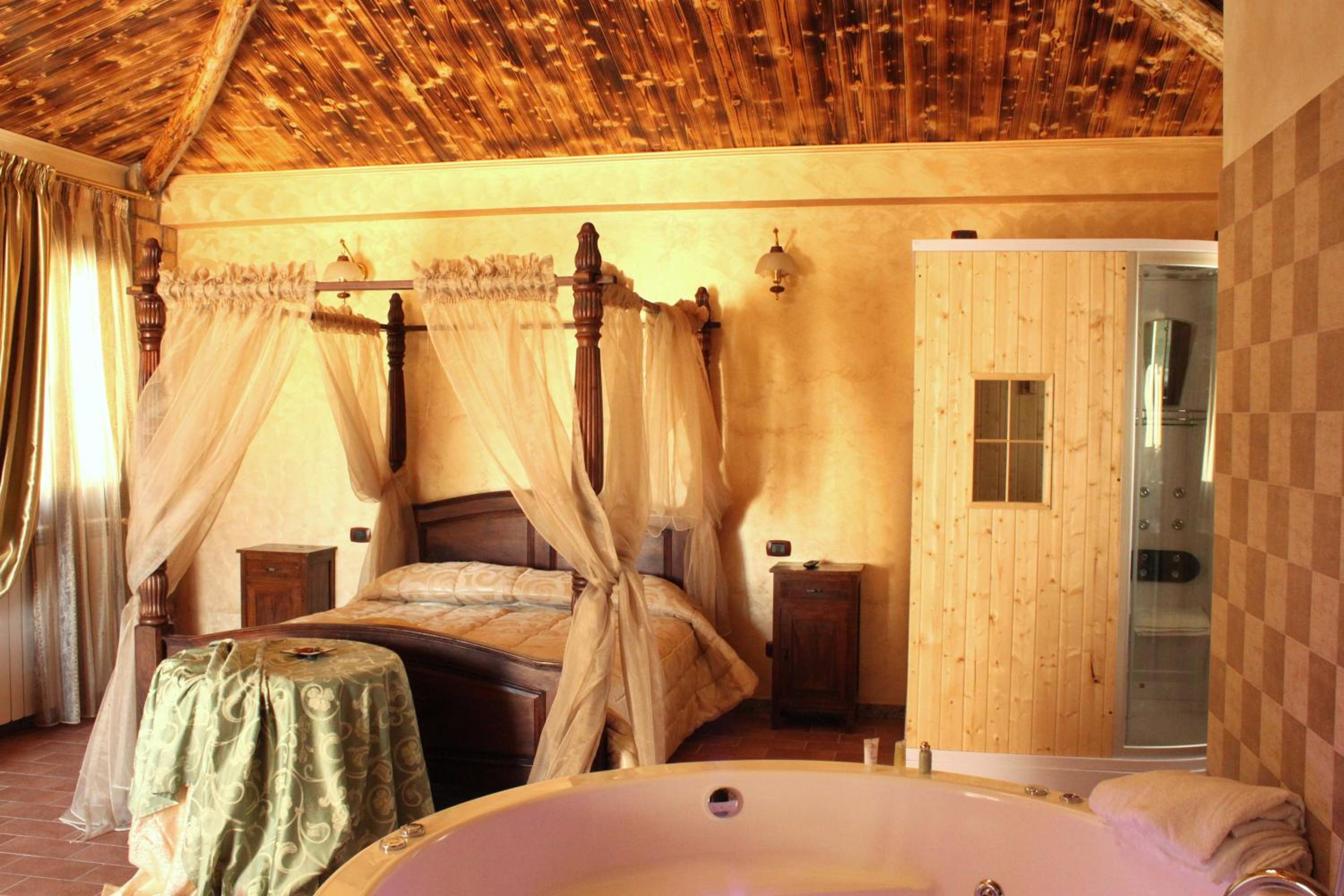 Imperial Suite - Photo 9