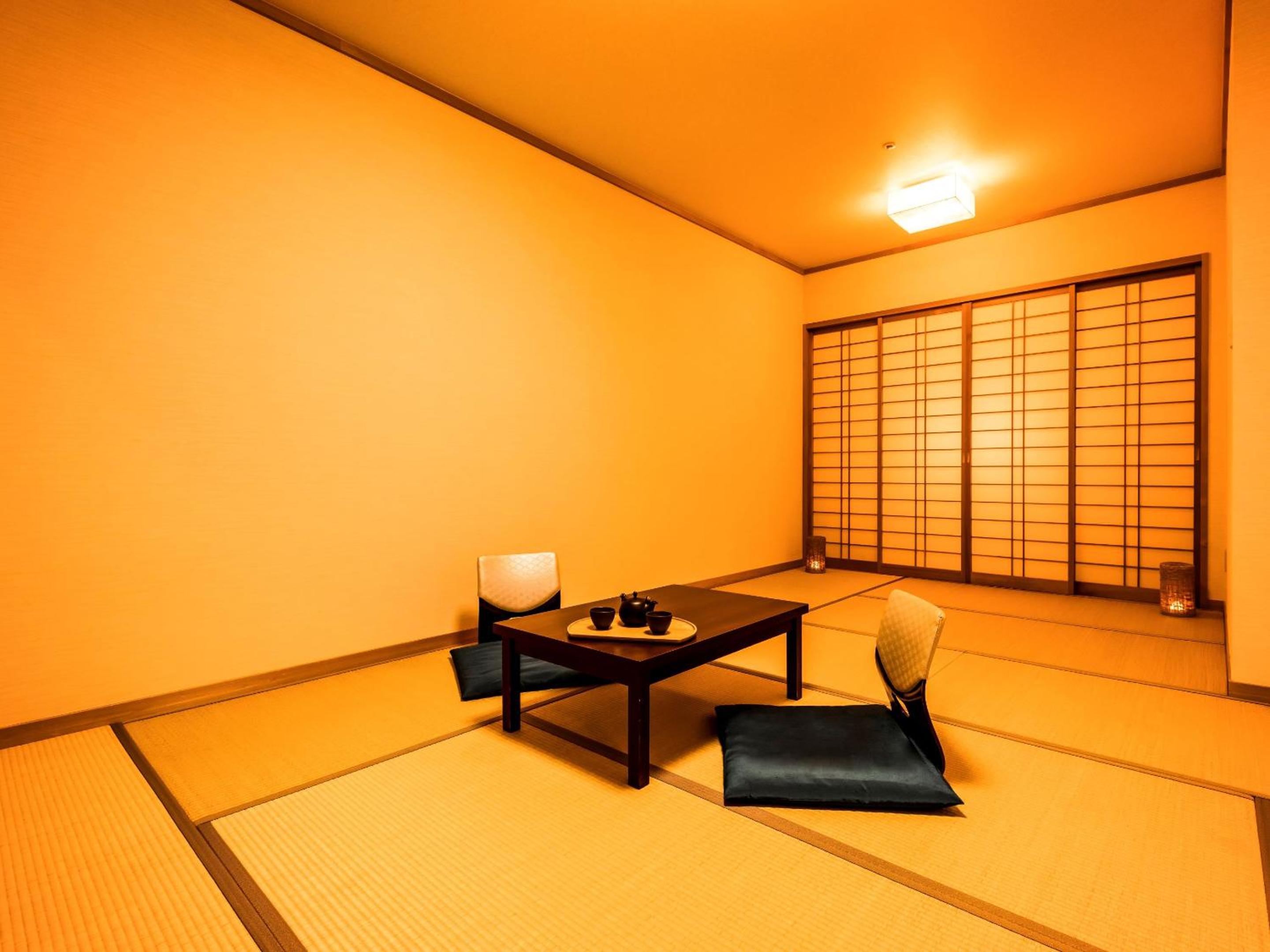 Standard Japanese-Style-Room holds 3 people(No View) - Shared Bathroom - Non-Smoking