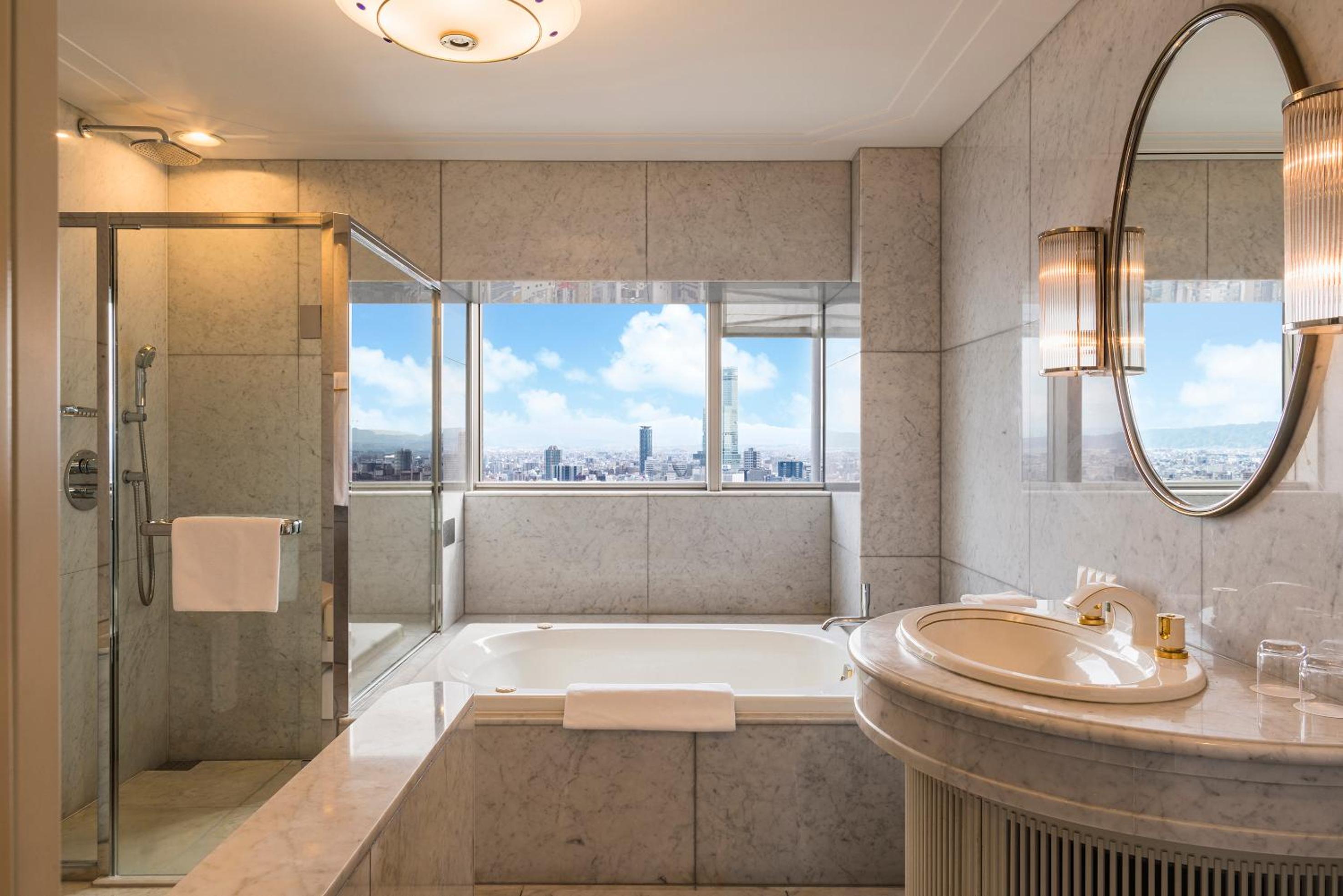 Prestige King Suite photo 3