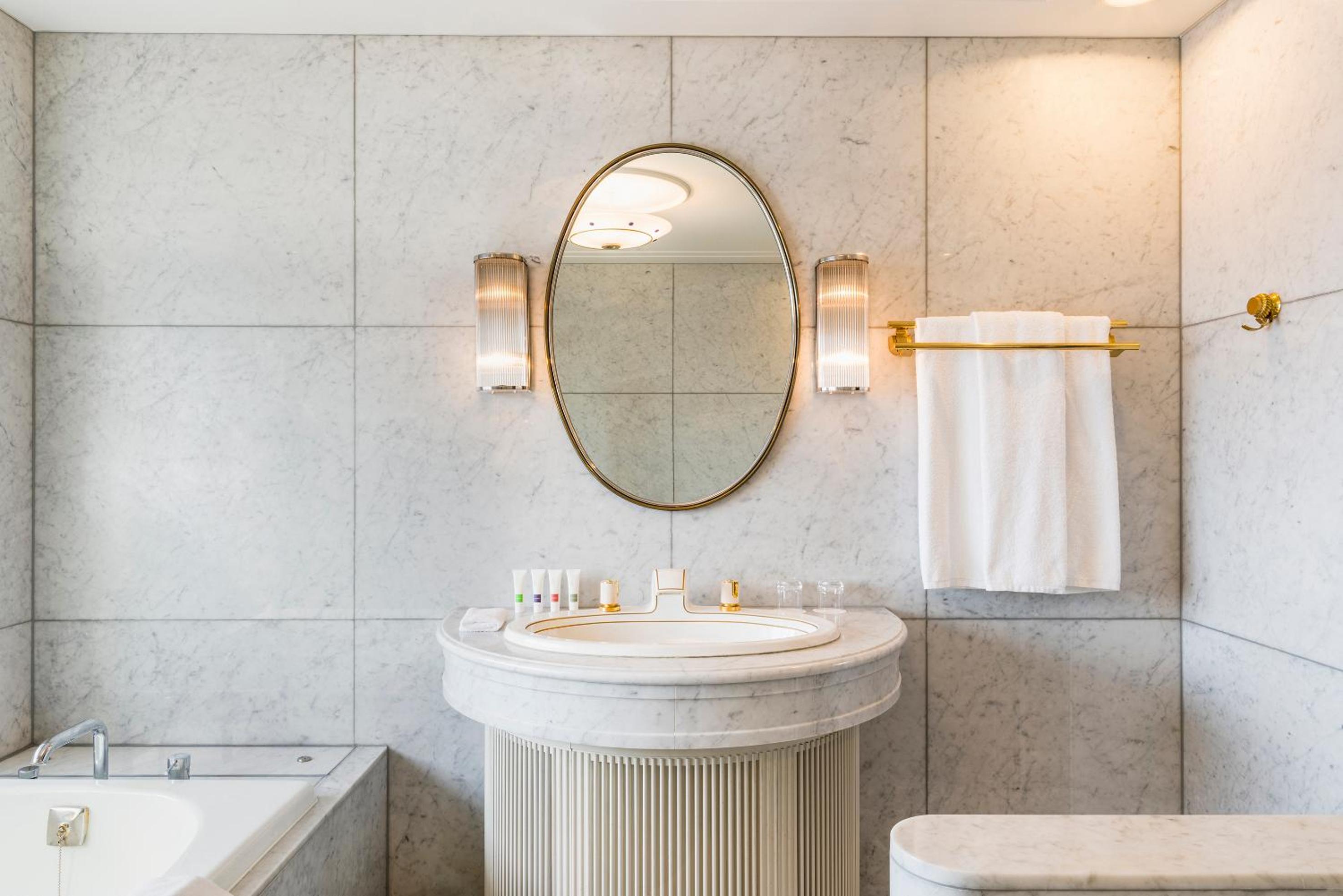 Prestige King Suite photo 2