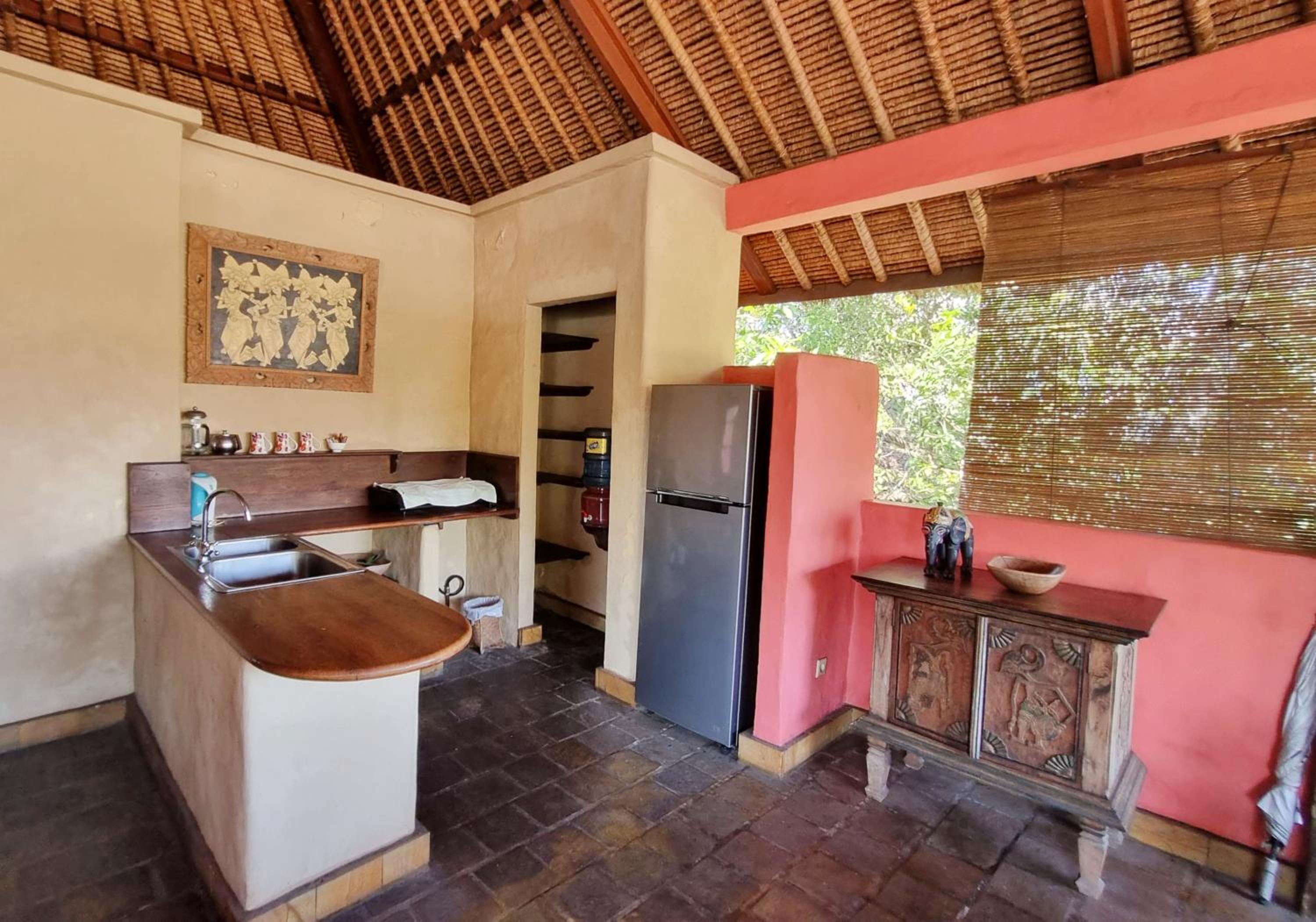 Suite with Pool View - Photo 3