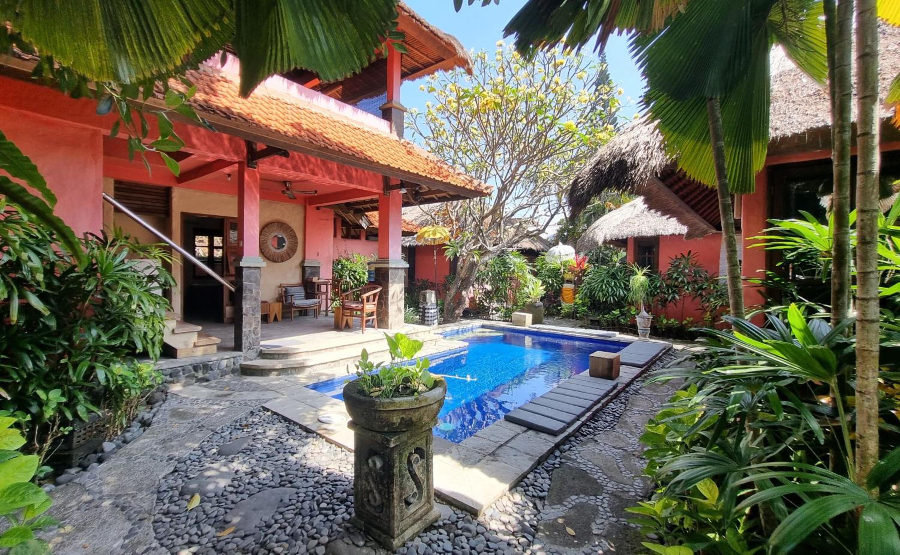 Family Room with Garden View - Photo 2