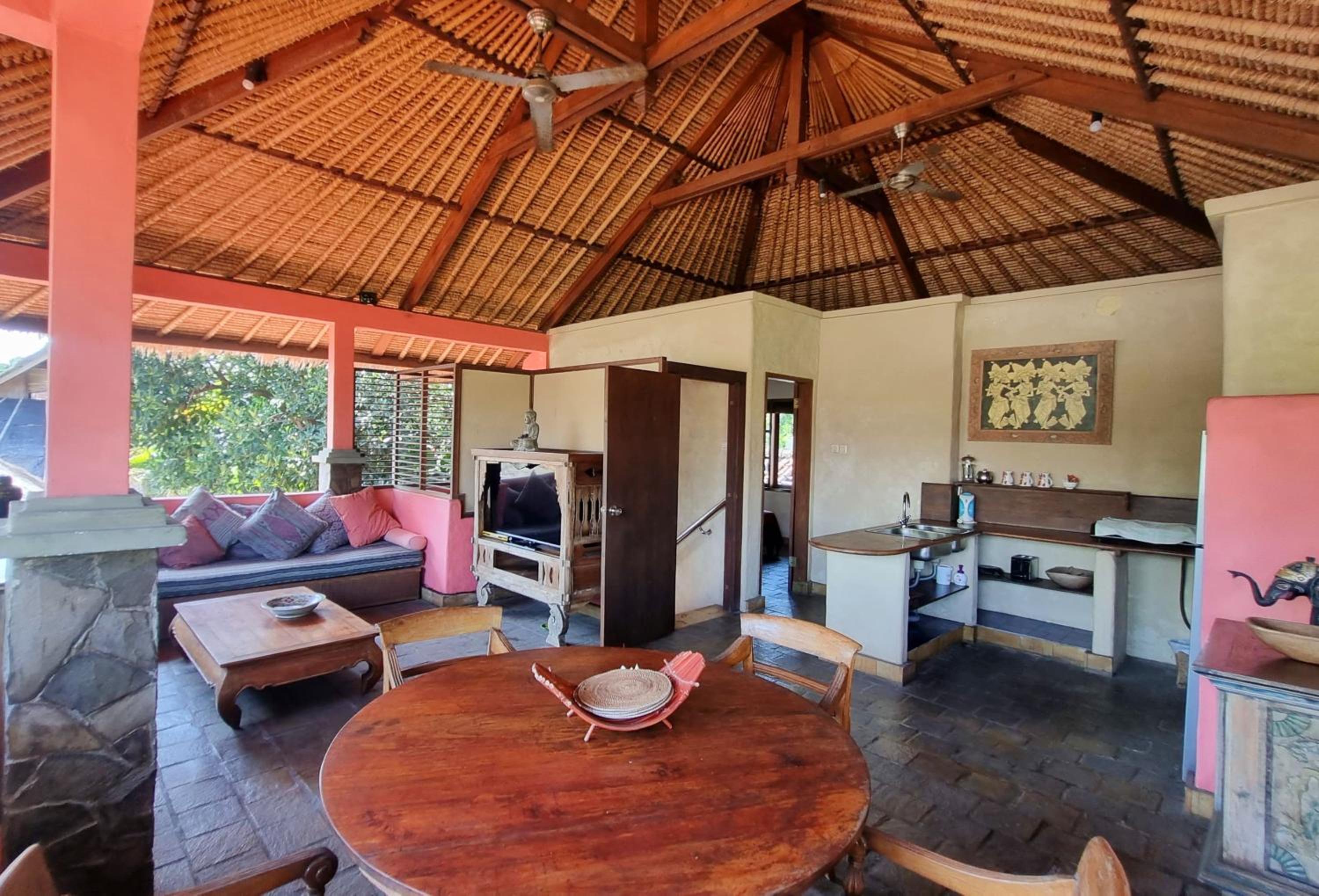 Suite with Pool View - Photo 5