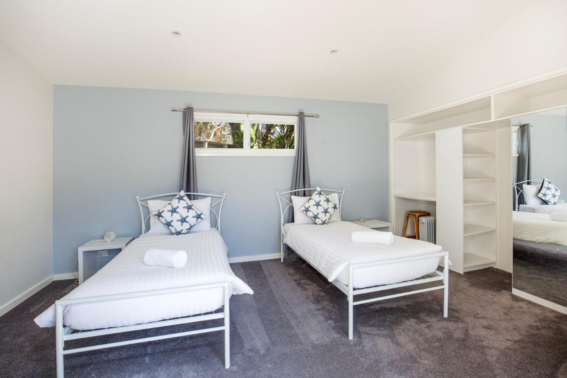 Three-Bedroom House photo 2