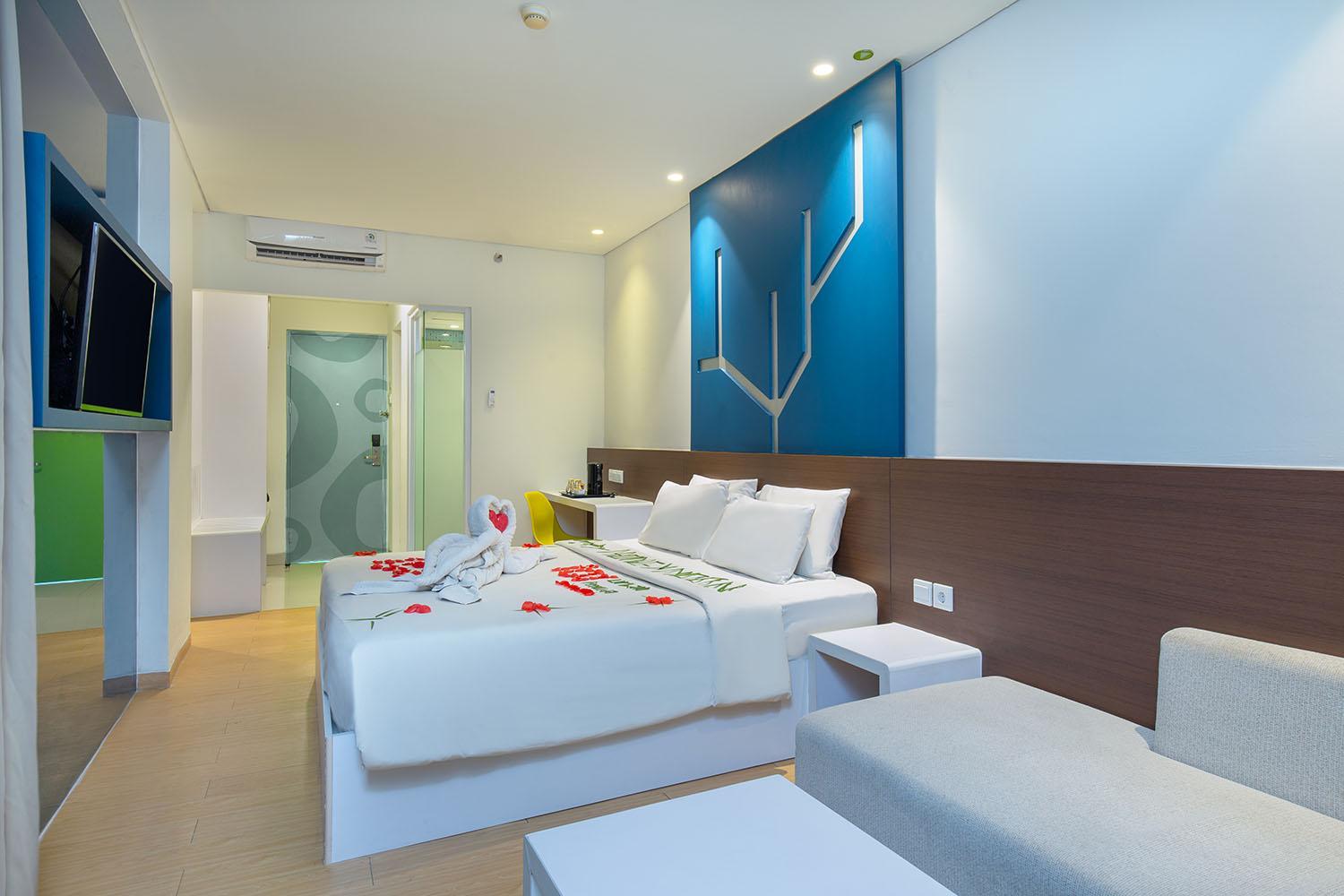Suite - Photo 1